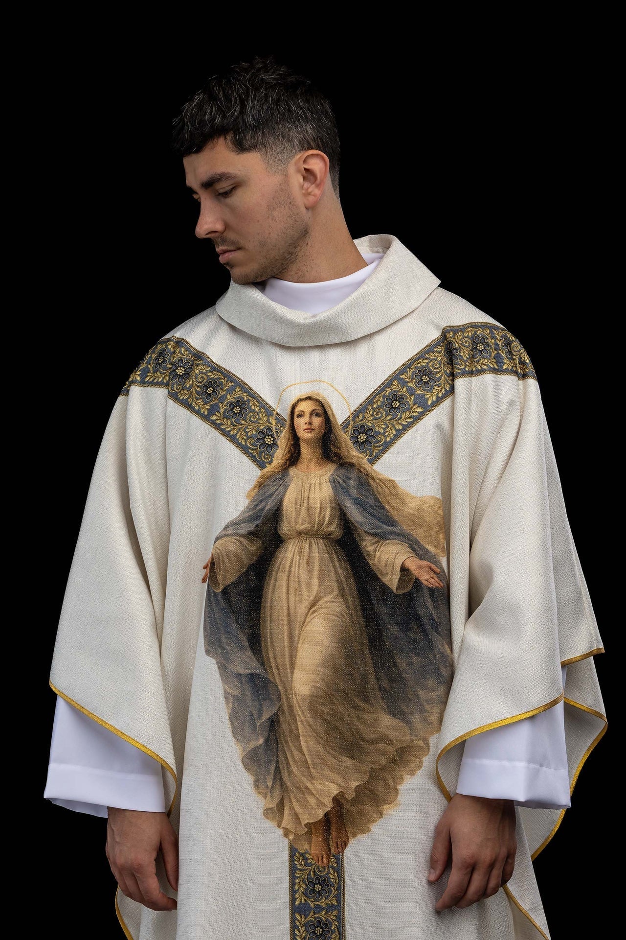 Printed chasuble with the image of Our Lady of the Assumption KOD/7008/05/40 - CHASUBLES.COM