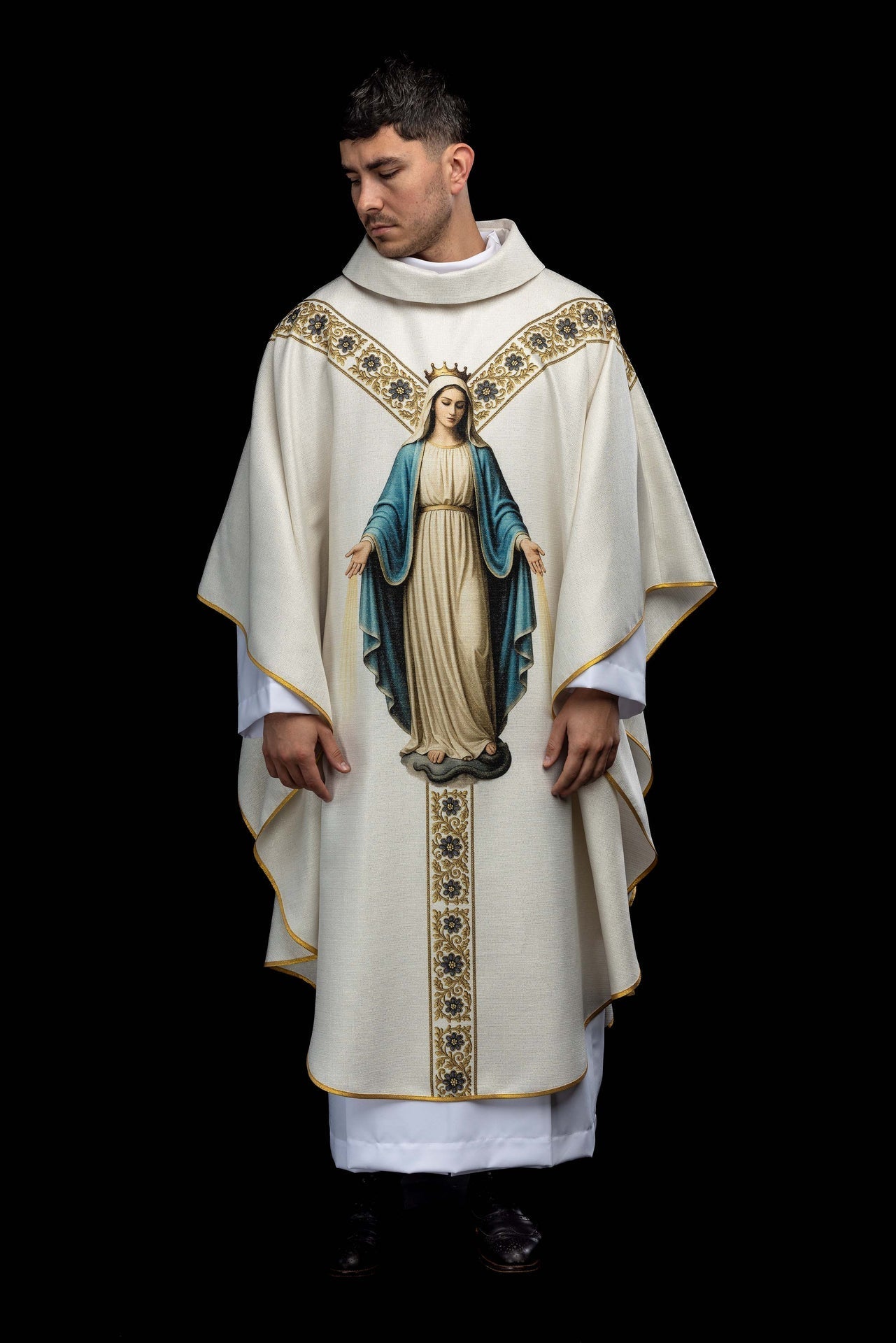Printed chasuble with the image of the Immaculate Conception KOD/7007/05/40 - CHASUBLES.COM