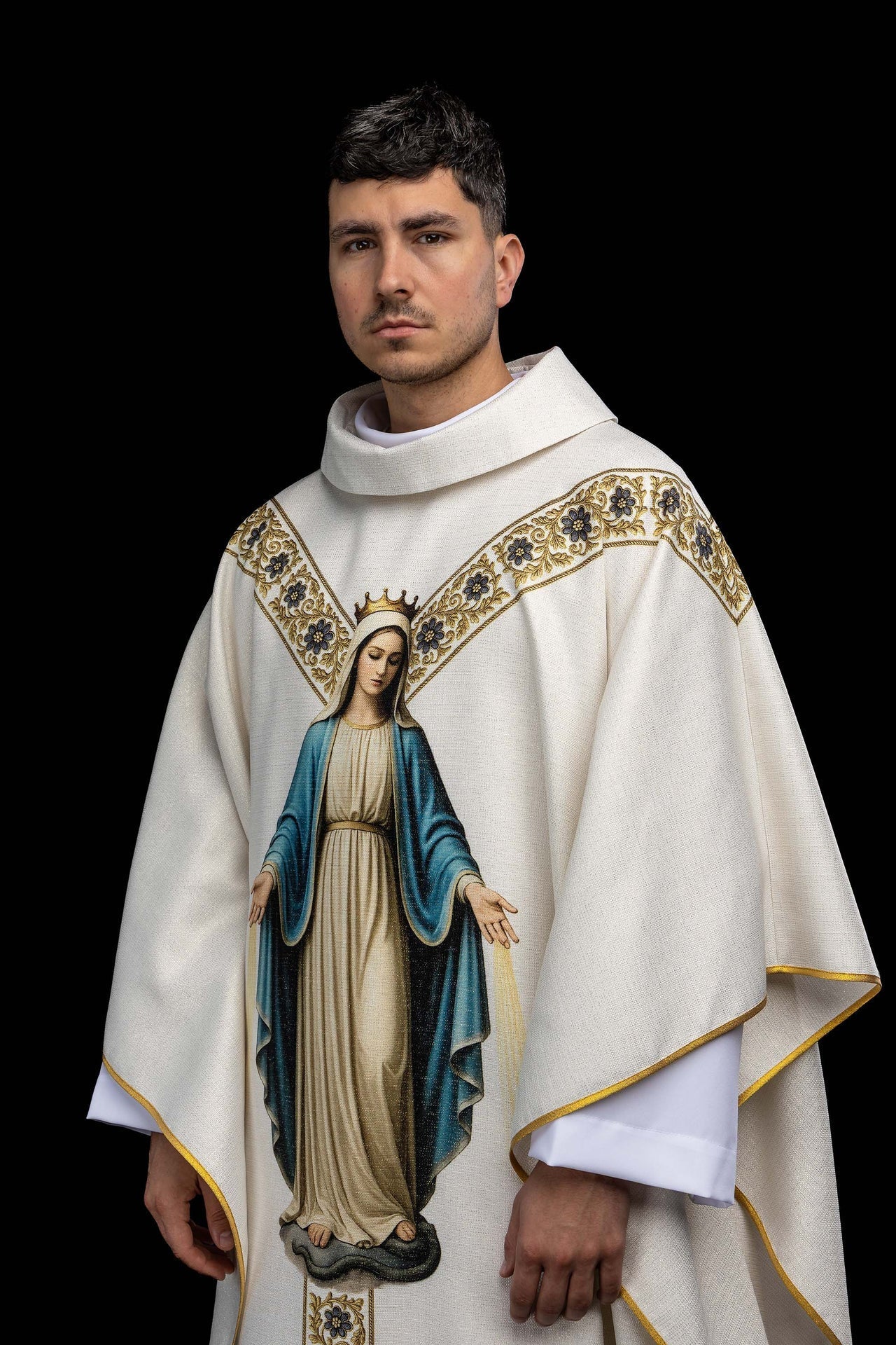 Printed chasuble with the image of the Immaculate Conception KOD/7007/05/40 - CHASUBLES.COM