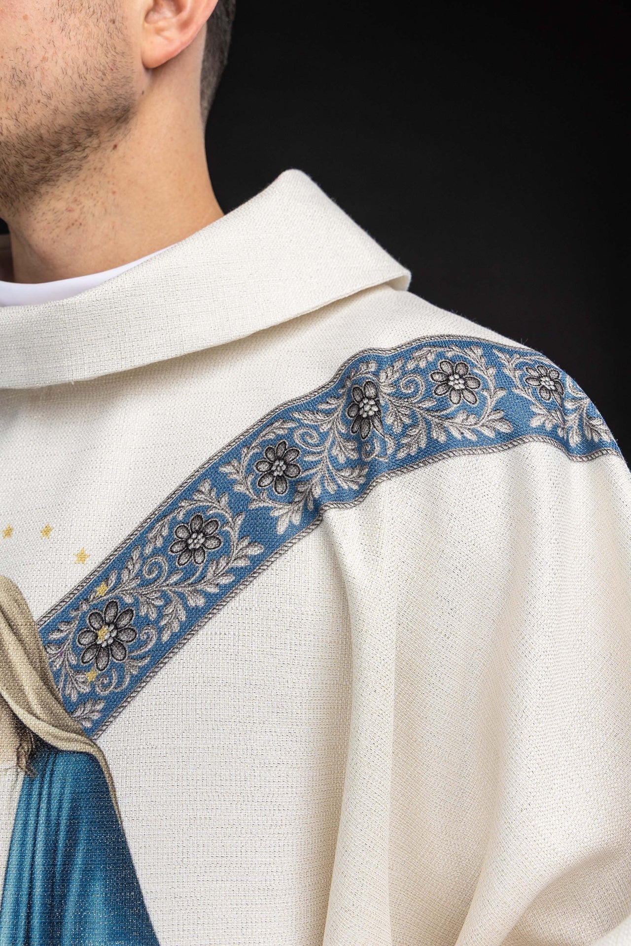 Printed chasuble with the image of the Immaculate Conception KOD/7006/05/40 - CHASUBLES.COM