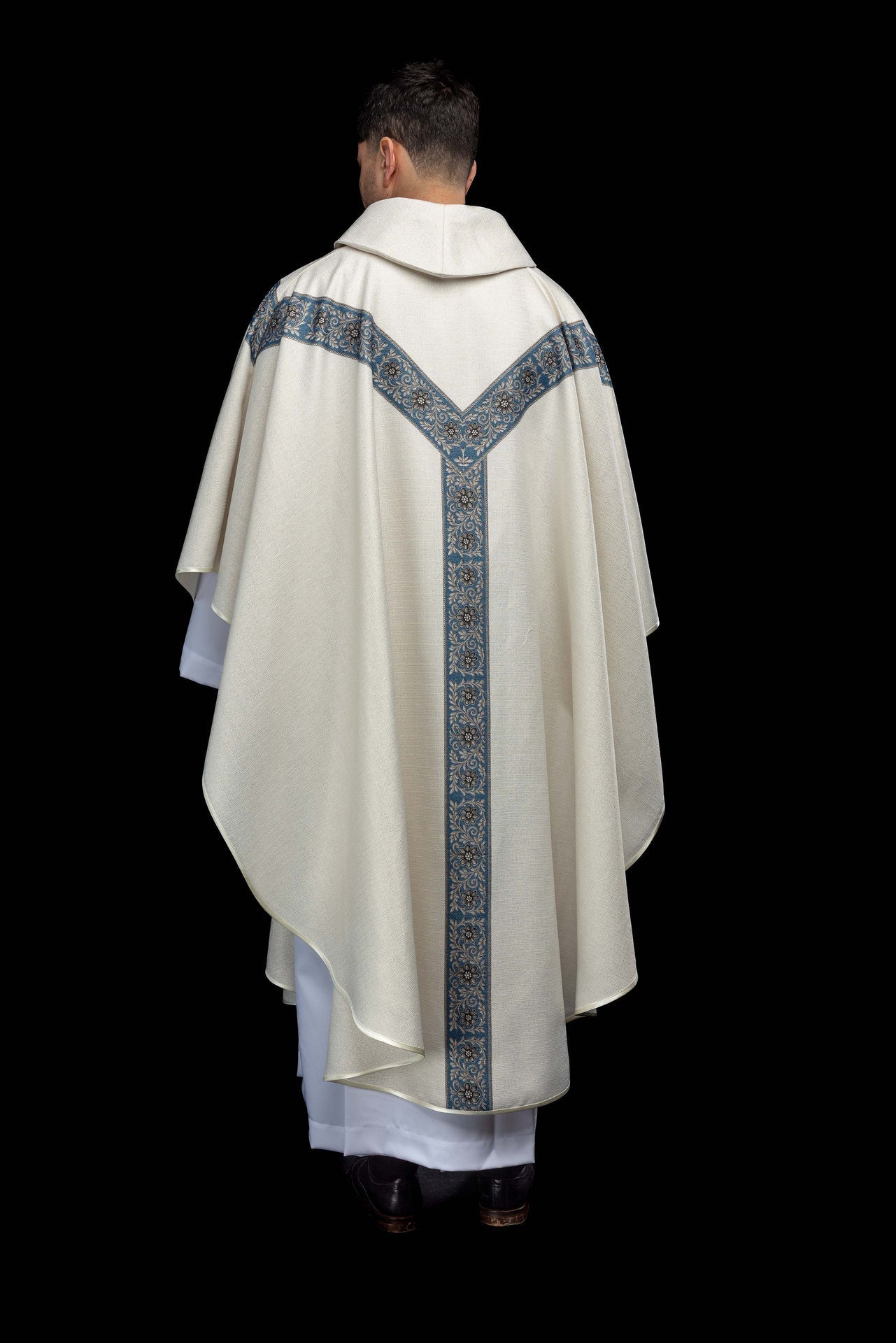 Printed chasuble with the image of the Immaculate Conception KOD/7006/05/40 - CHASUBLES.COM