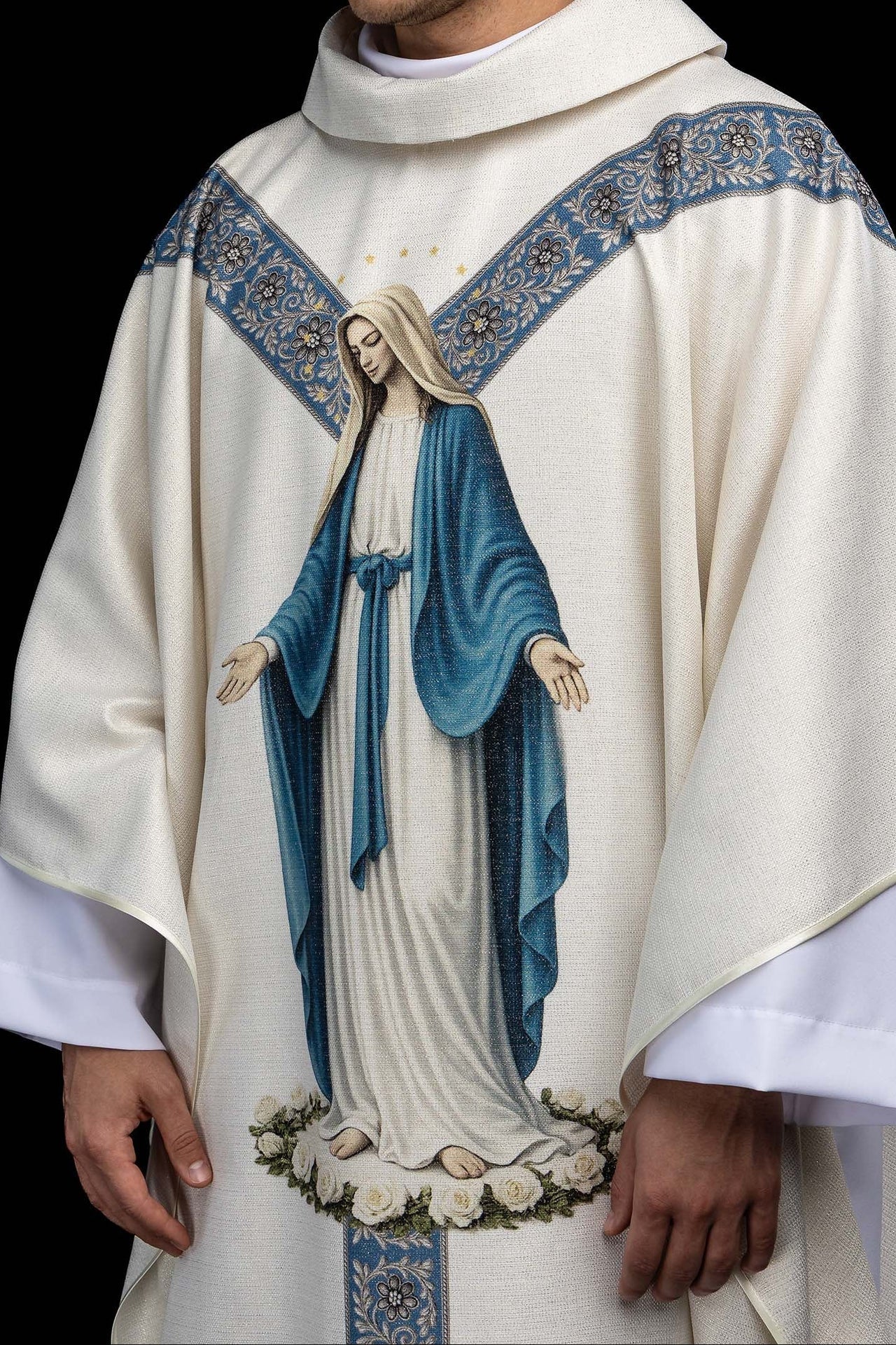 Printed chasuble with the image of the Immaculate Conception KOD/7006/05/40 - CHASUBLES.COM