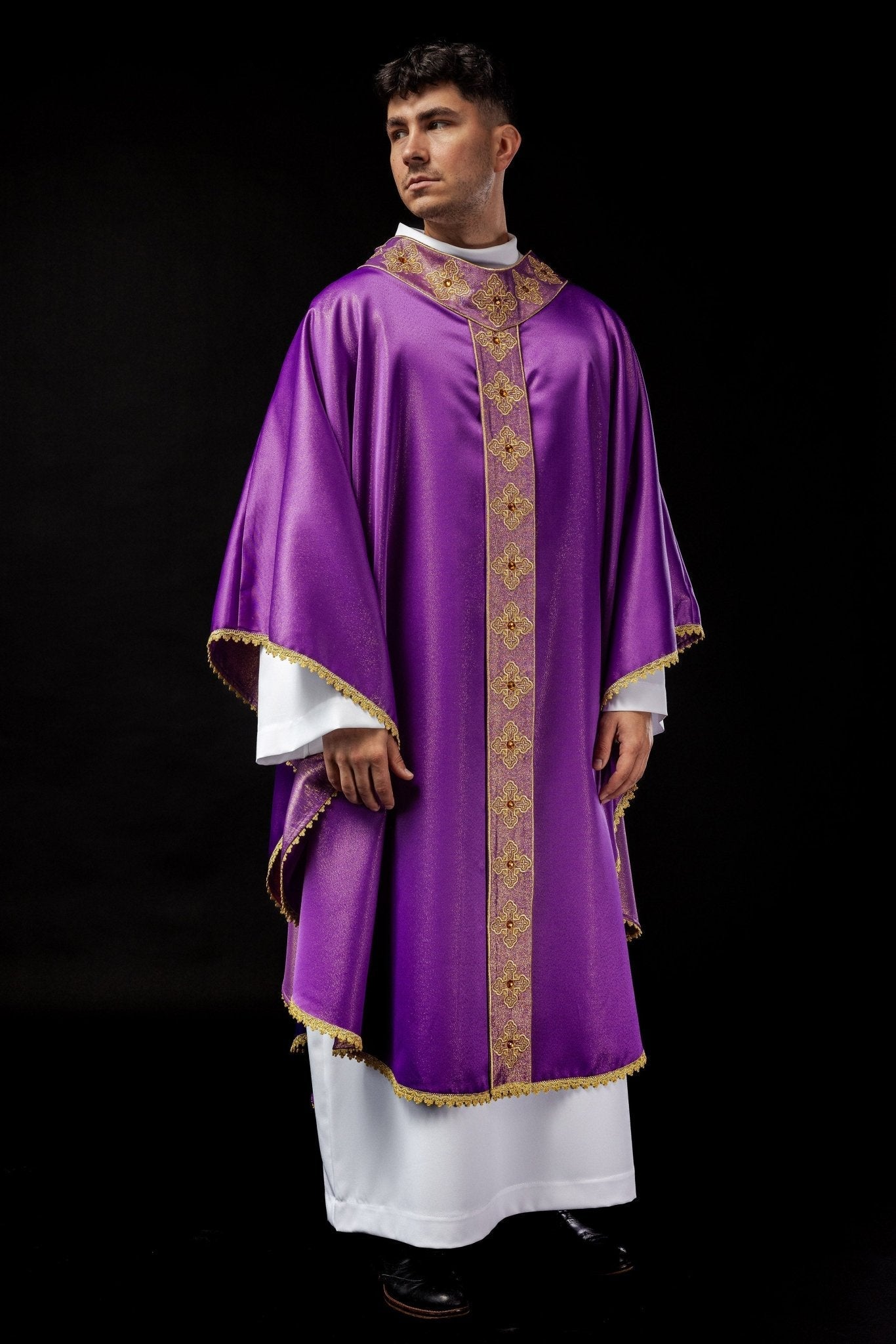 Purple catlholic chasuble with embroidered belt and collar decorated with stones S - 7056 - 03 - 54 - HAFTINAUSA.COM