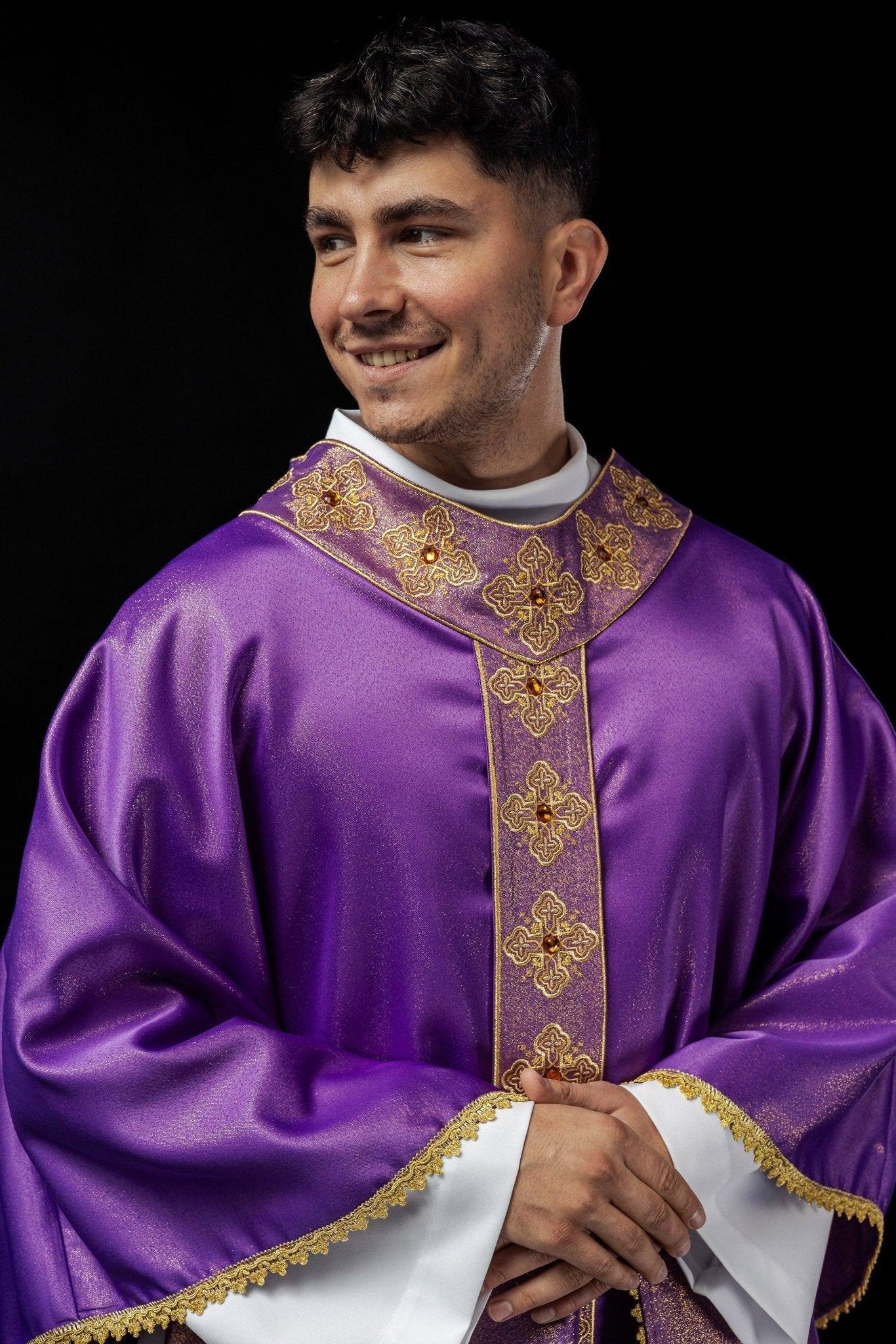 Purple catlholic chasuble with embroidered belt and collar decorated with stones S - 7056 - 03 - 54 - HAFTINAUSA.COM