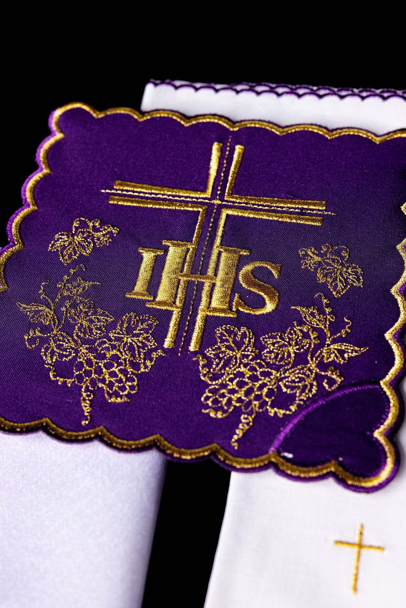 Purple Chalice Linens made of cotton with gold cross embroidery KK/156/03 - CHASUBLES.COM