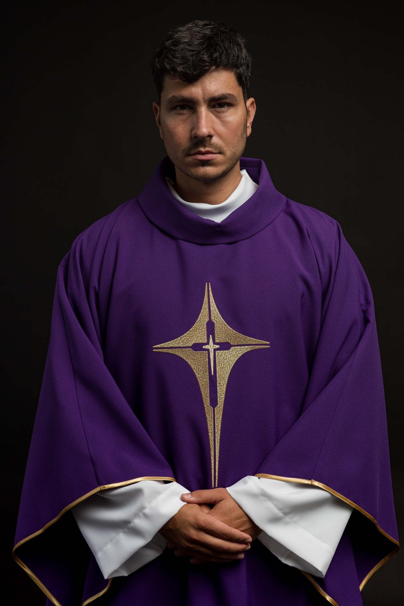 Purple chasuble embroidered with cross motif KOR/002/03/12 FIOLET - CHASUBLES.COM