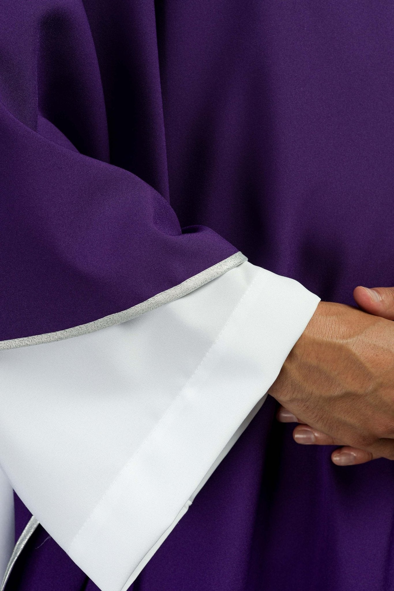 Purple Chasuble with a Cross KOR/225/03/12 FIOLET - CHASUBLES.COM