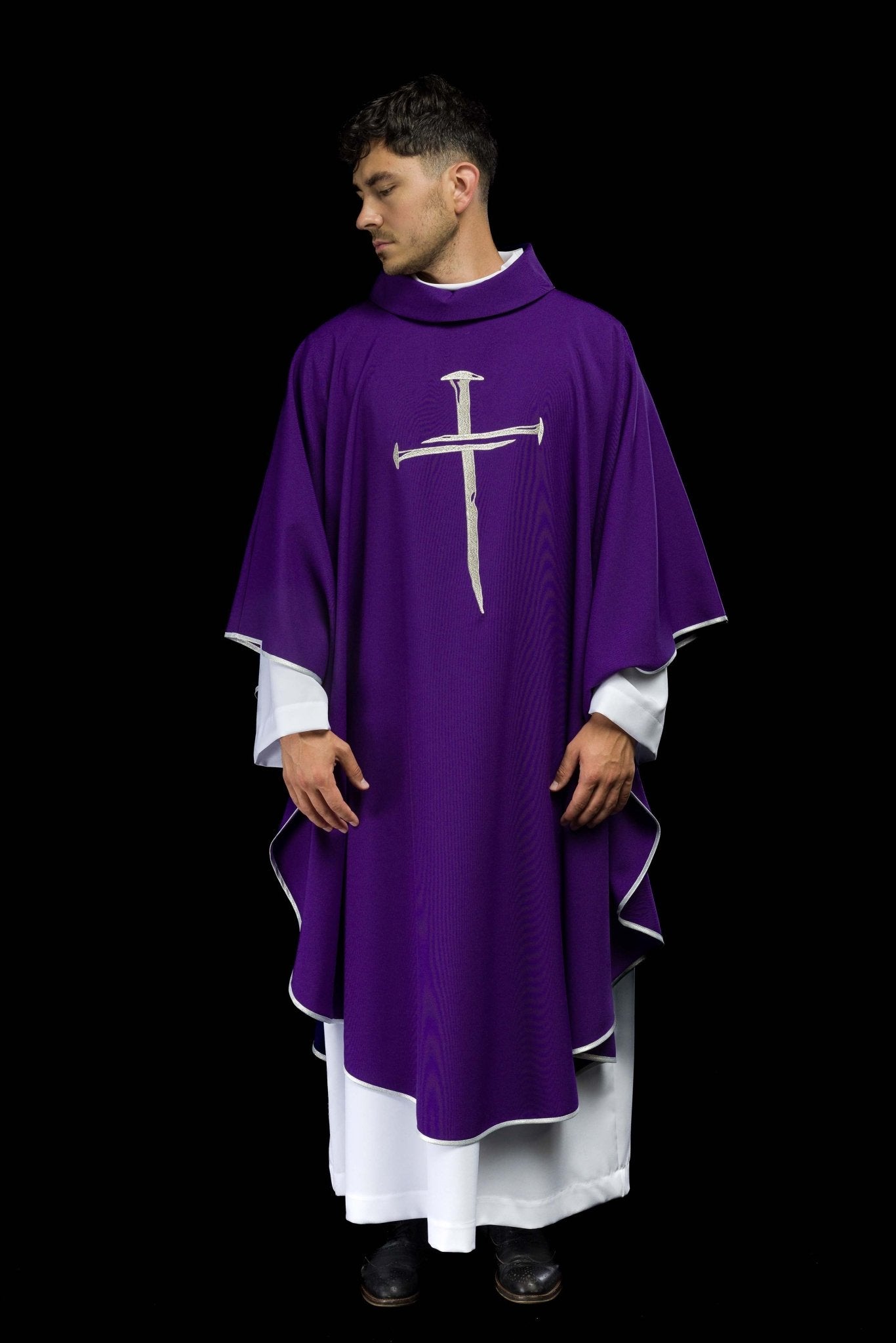 Purple Chasuble with a Cross KOR/225/03/12 FIOLET - CHASUBLES.COM