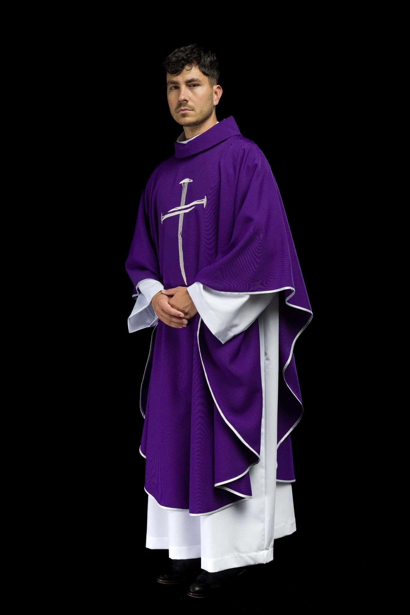 Purple Chasuble with a Cross KOR/225/03/12 FIOLET - CHASUBLES.COM