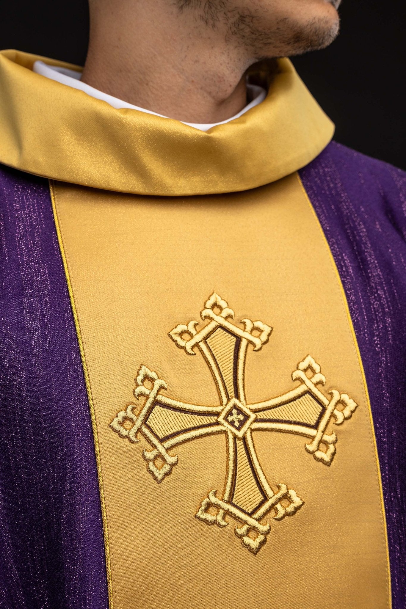 Purple chasuble with an embroidered cross motif and band on decorative fabric LE/7034/03 - CHASUBLES.COM