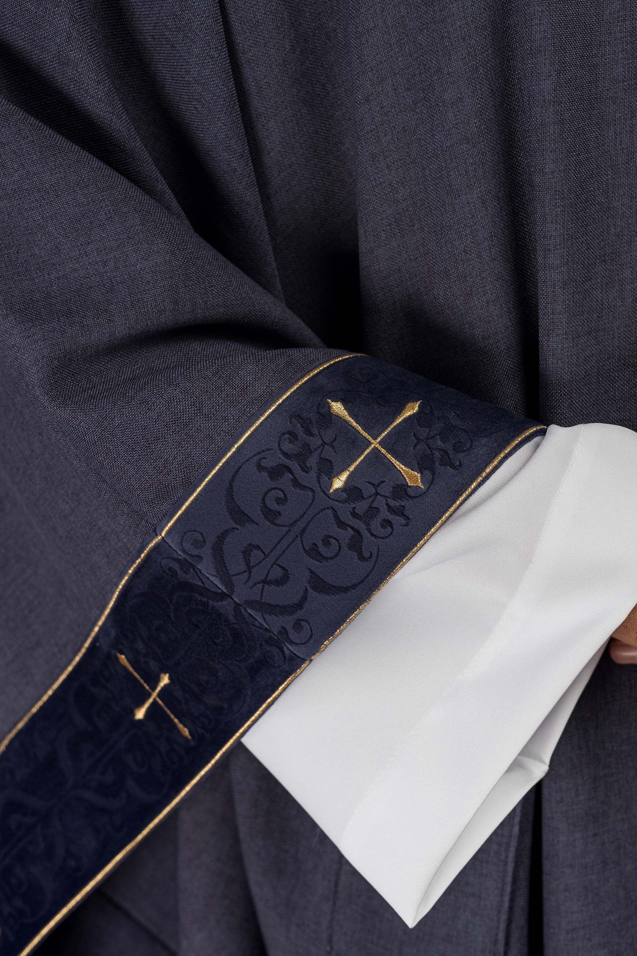 Purple Chasuble with Embroidered Cross Band and Collar LE/7073/03 - CHASUBLES.COM