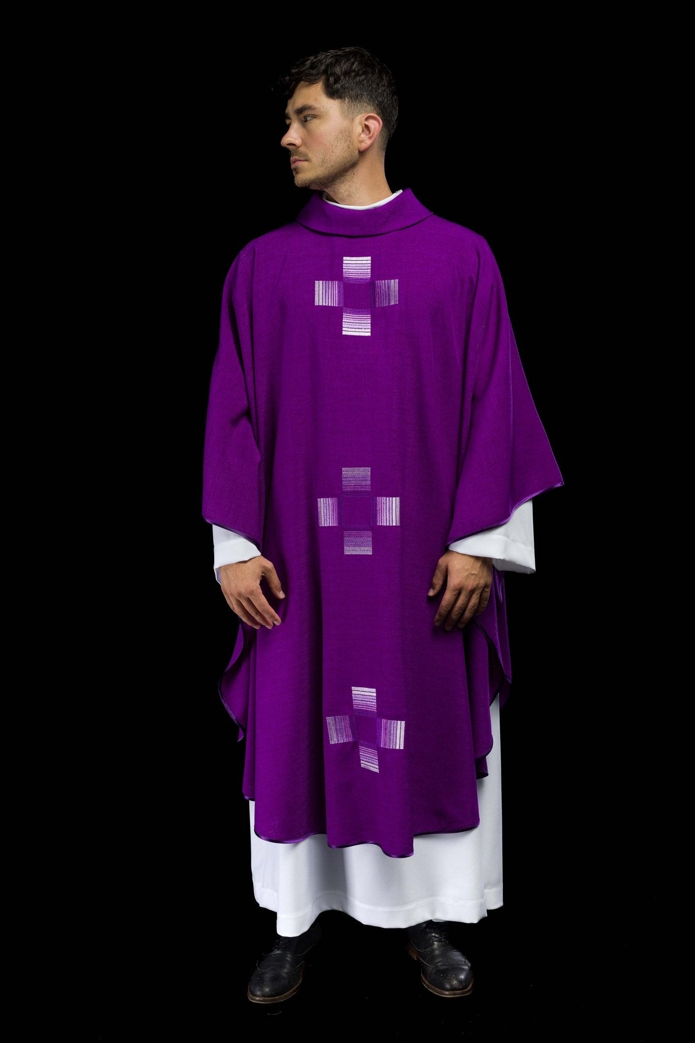 Purple chasuble with embroidered crosses HA7033-03 FIOLET - CHASUBLES.COM