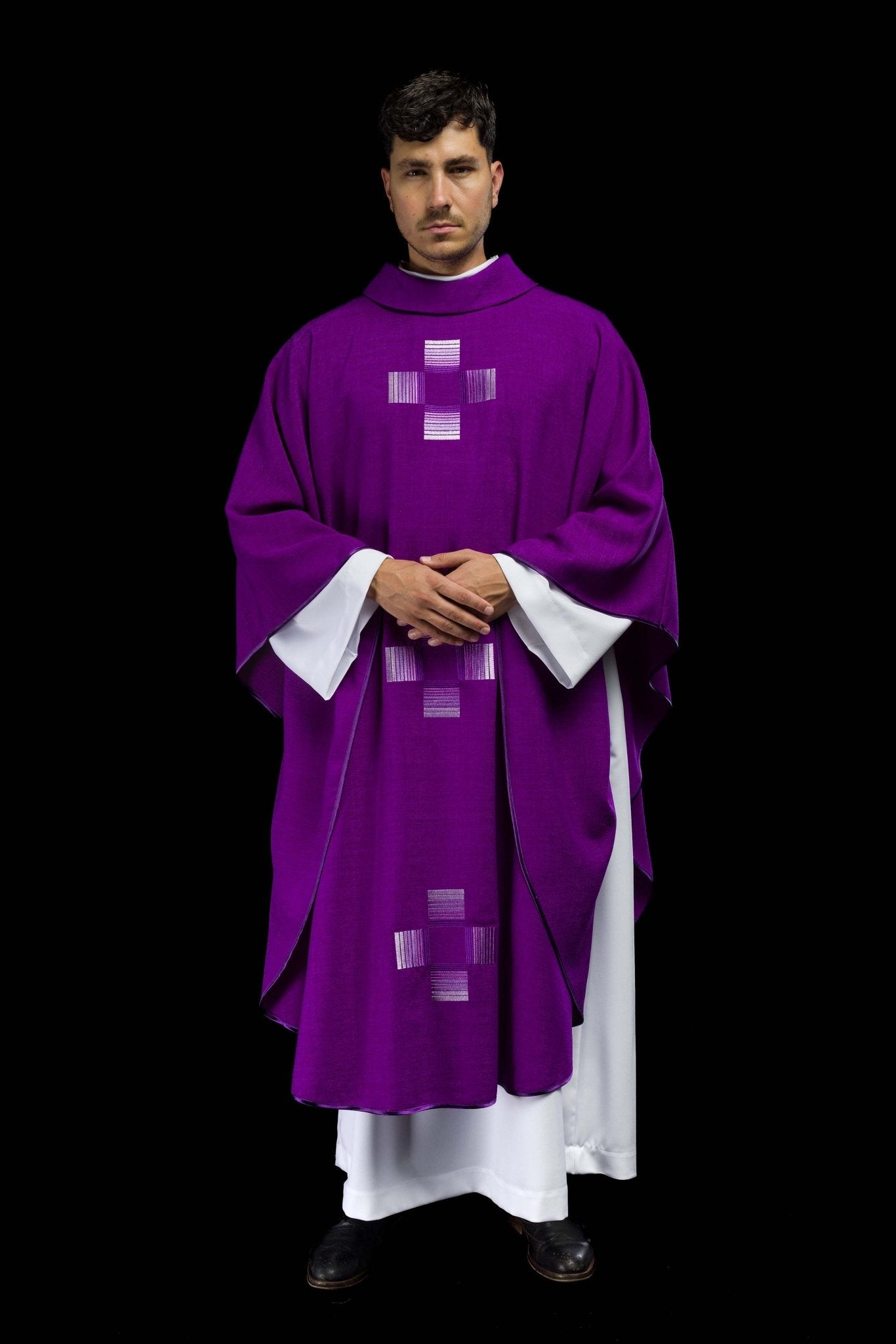 Purple chasuble with embroidered crosses HA7033-03 FIOLET - CHASUBLES.COM