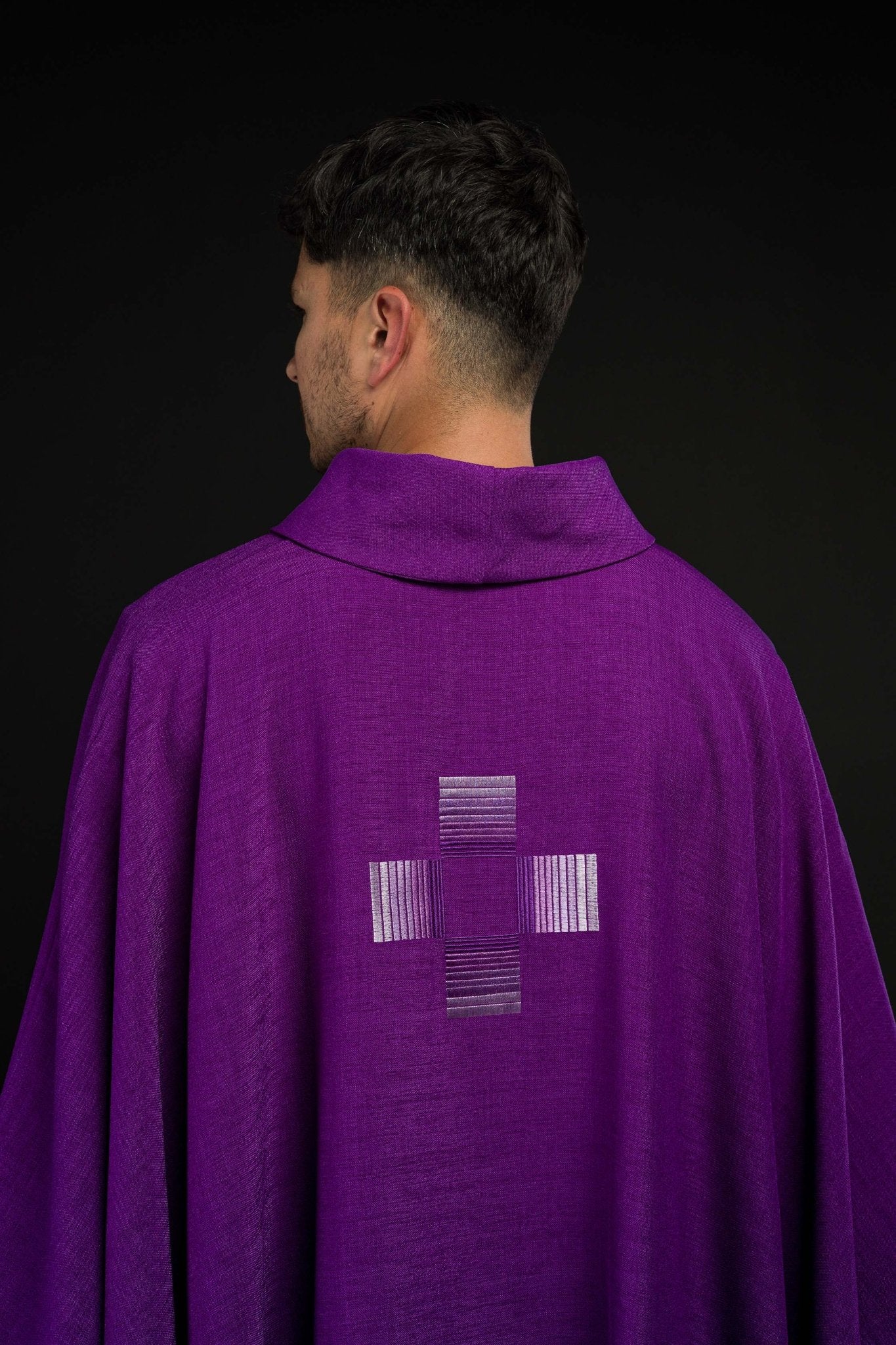 Purple chasuble with embroidered crosses HA7033-03 FIOLET - CHASUBLES.COM