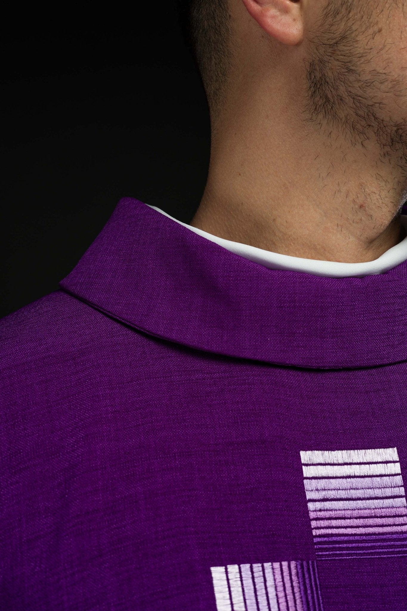 Purple chasuble with embroidered crosses HA7033-03 FIOLET - CHASUBLES.COM