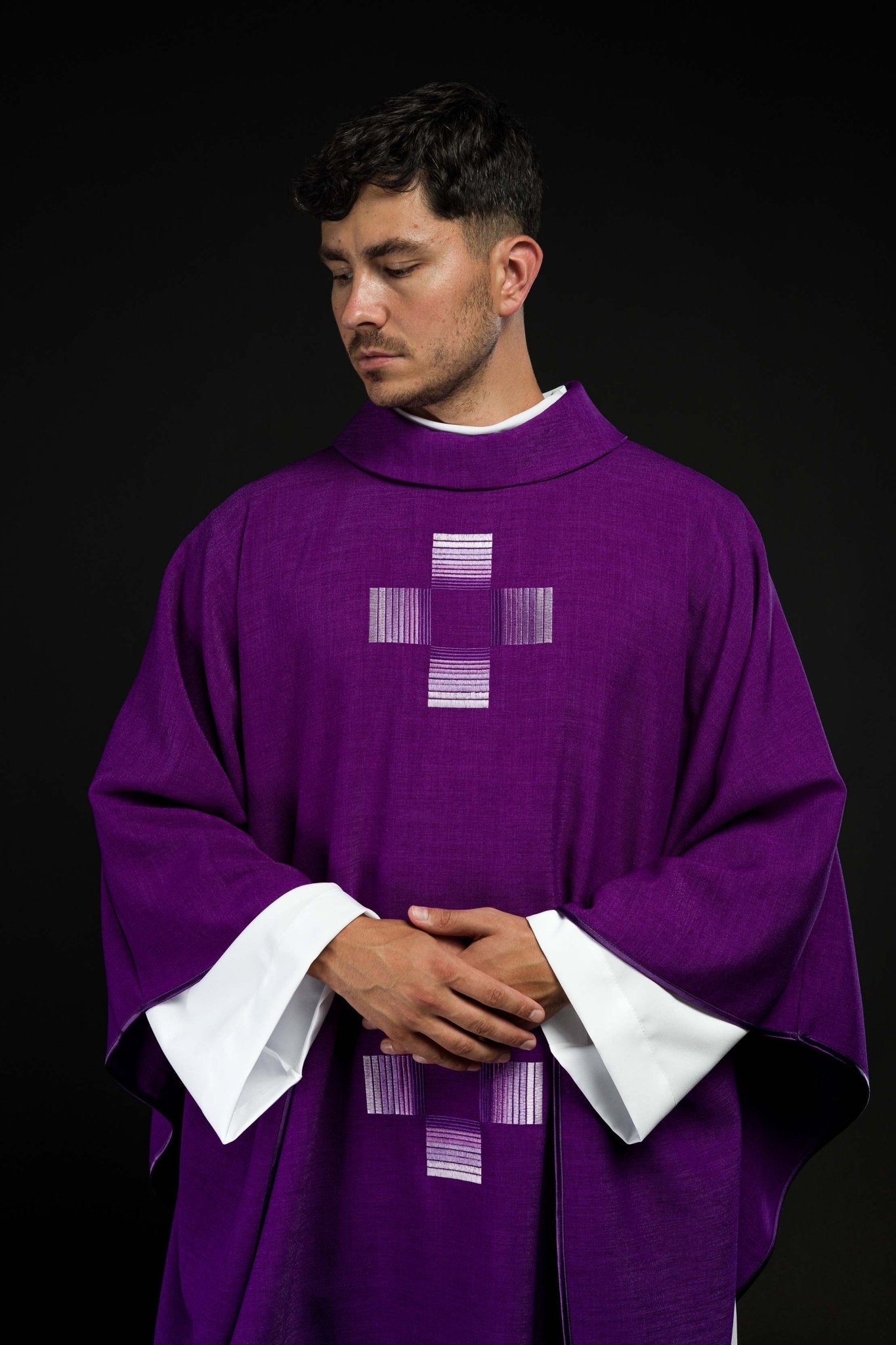 Purple chasuble with embroidered crosses HA7033-03 FIOLET - CHASUBLES.COM