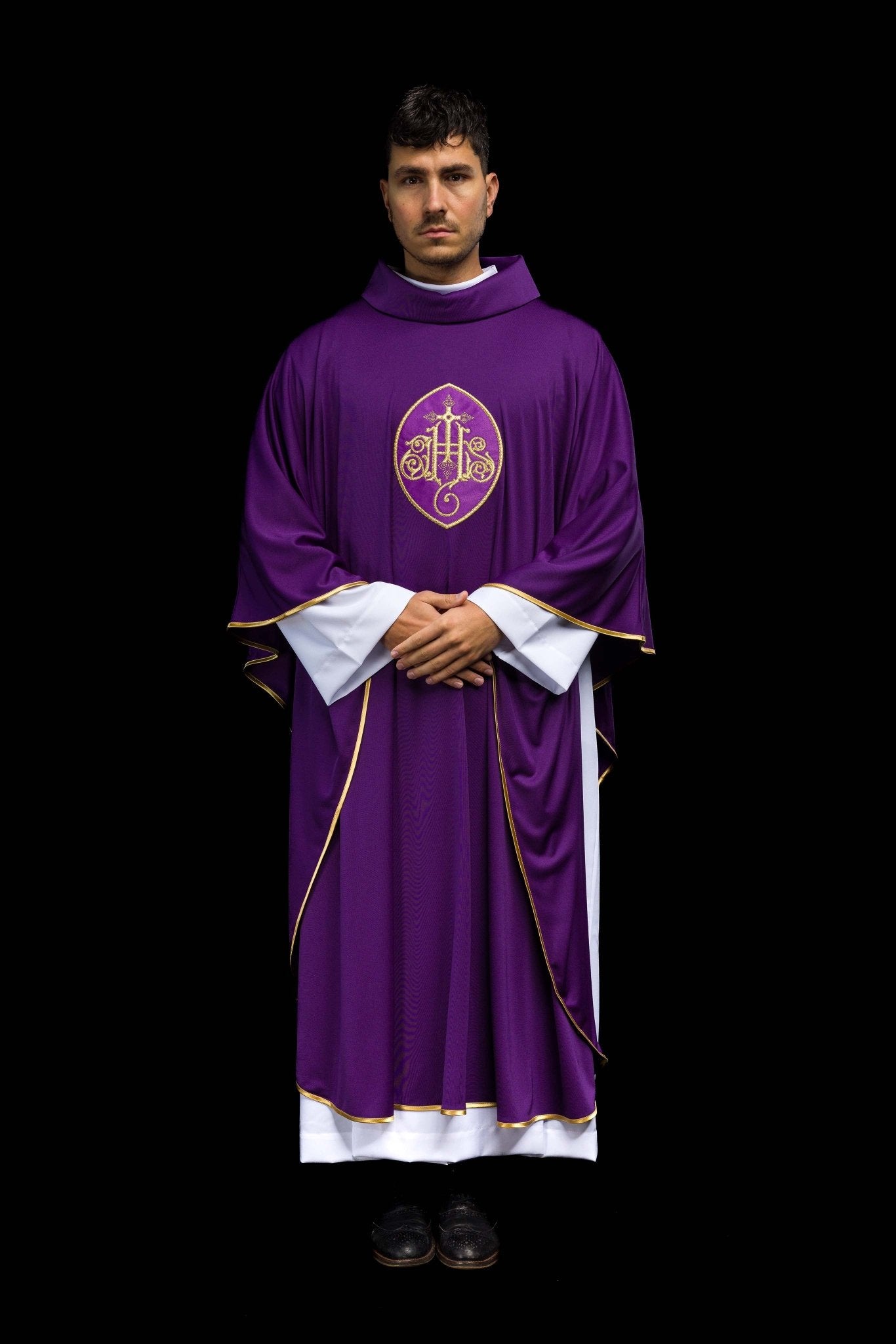 Purple chasuble with IHS made from sports fabric SACROLITE KOR/388/03/78 - CHASUBLES.COM