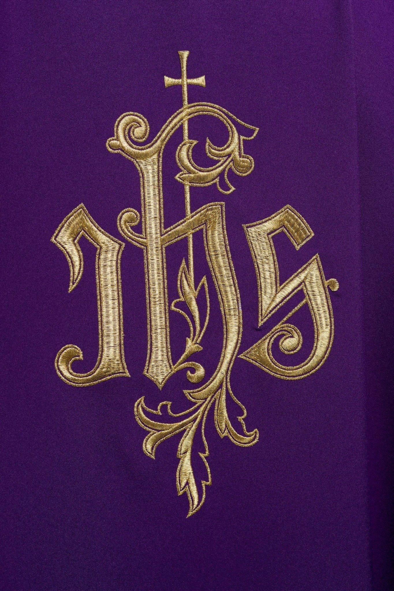 Purple chasuble with JHS gold symbol KOR/032/03/12 FIOLET - HAFTINAUSA.COM