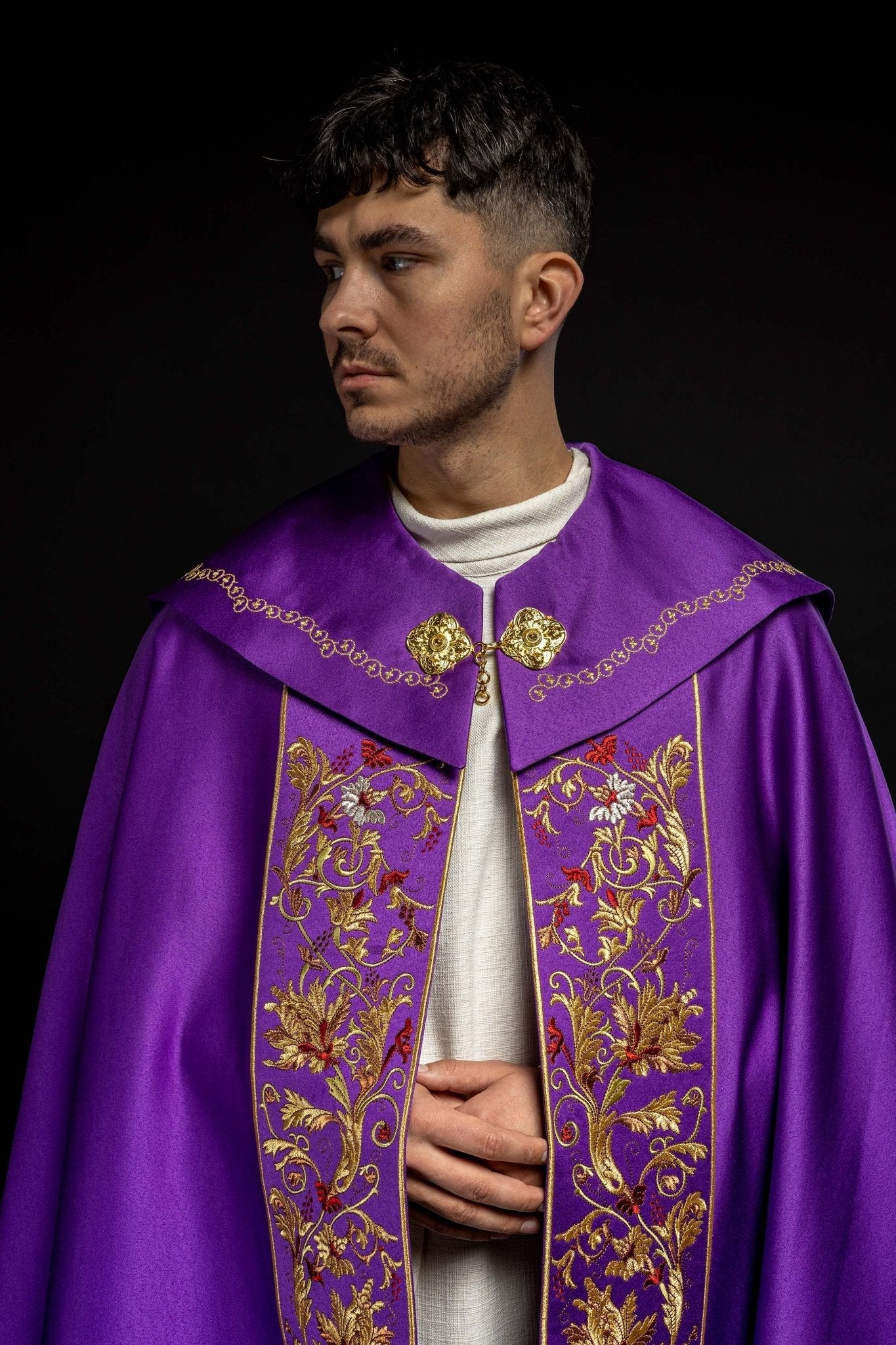 Purple christian cope with gold embroidery and PAX symbol KKP/014/03/20 FIOLETOWA SAT.POMPON 145cm - HAFTINAUSA.COM