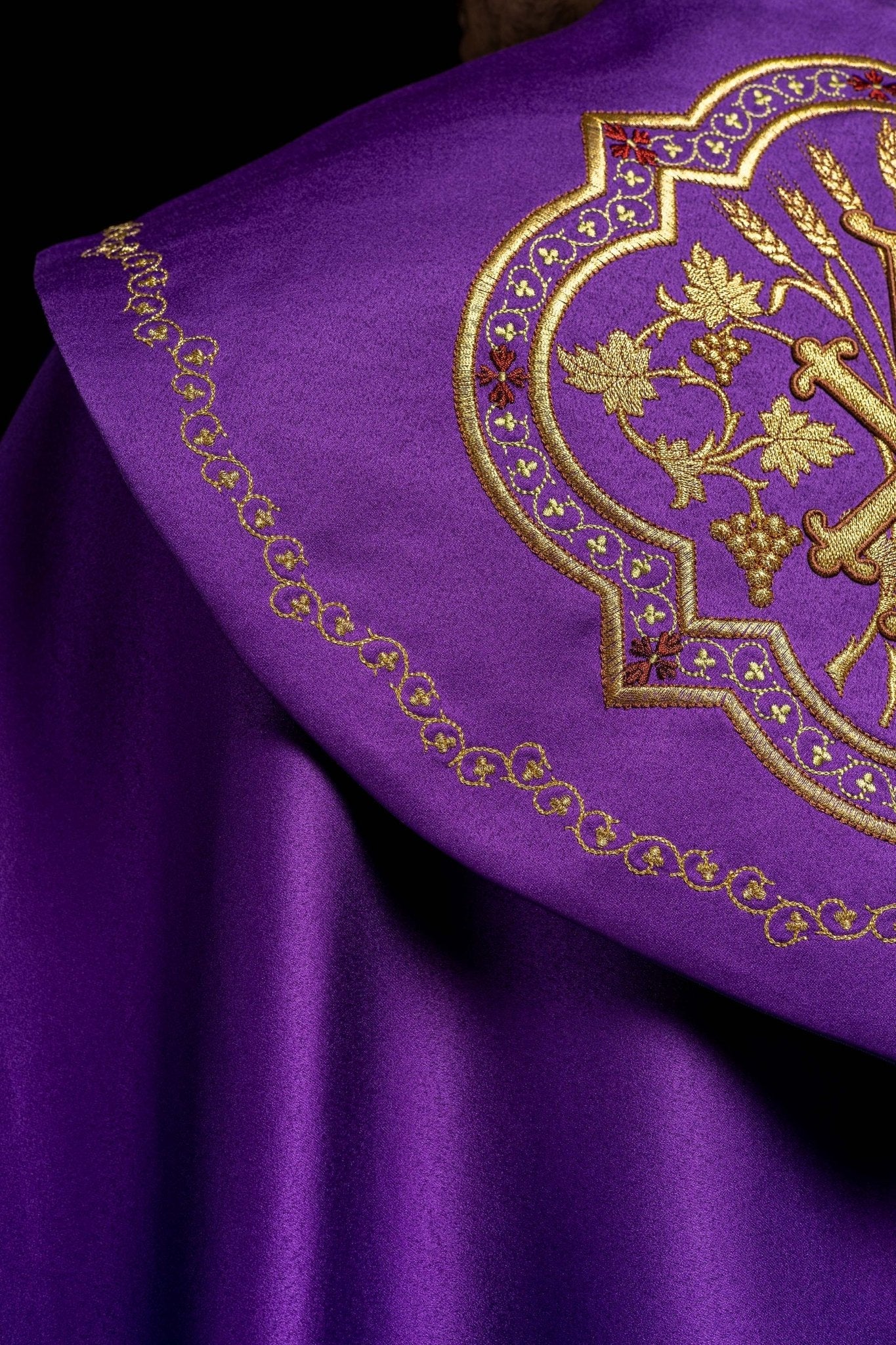 Purple christian cope with gold embroidery and PAX symbol KKP/014/03/20 FIOLETOWA SAT.POMPON 145cm - HAFTINAUSA.COM