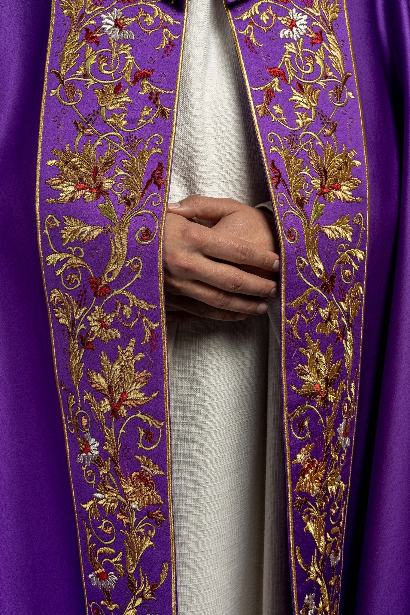 Purple christian cope with gold embroidery and PAX symbol KKP/014/03/20 FIOLETOWA SAT.POMPON 145cm - HAFTINAUSA.COM