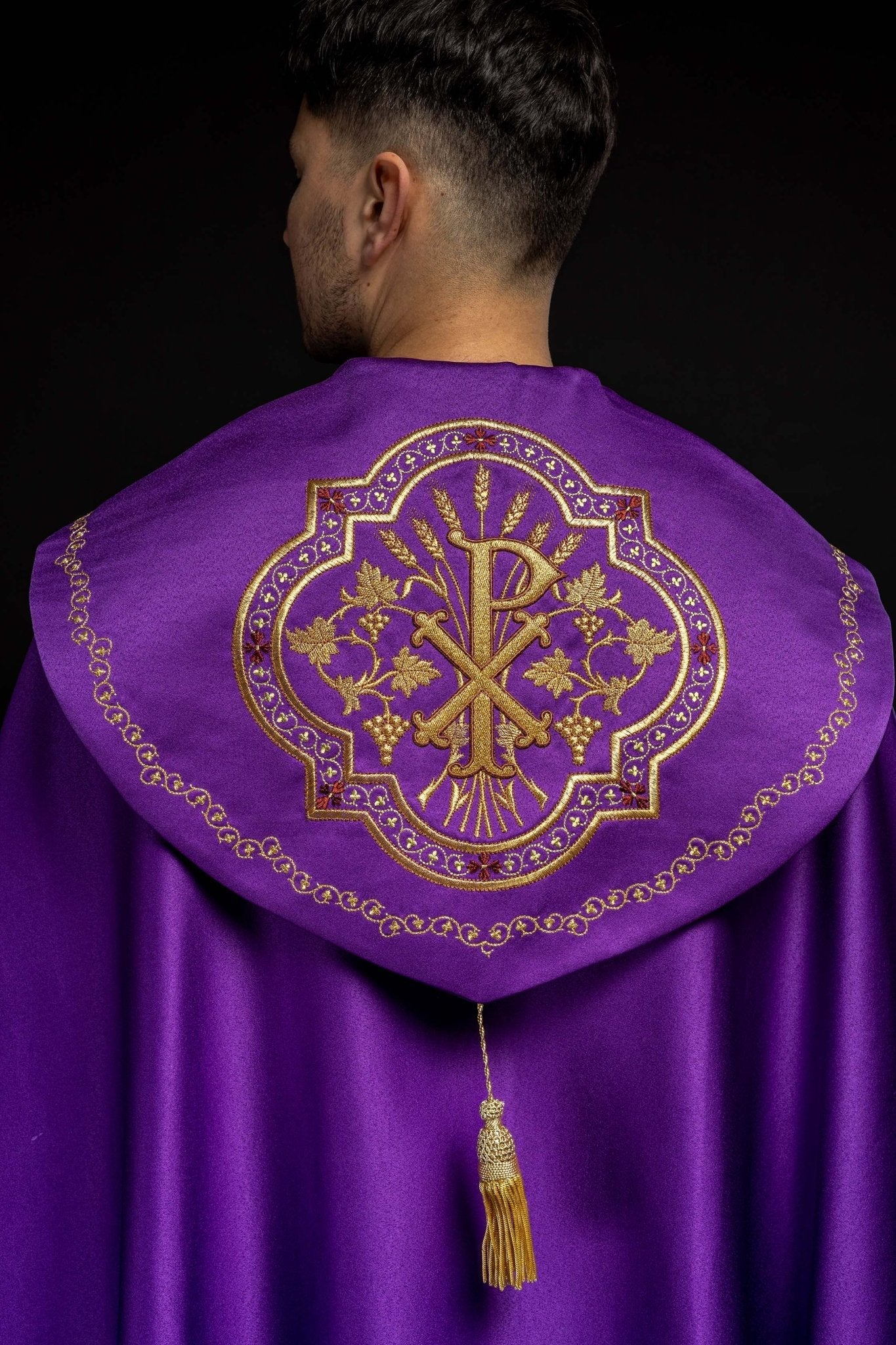 Purple christian cope with gold embroidery and PAX symbol KKP/014/03/20 FIOLETOWA SAT.POMPON 145cm - HAFTINAUSA.COM
