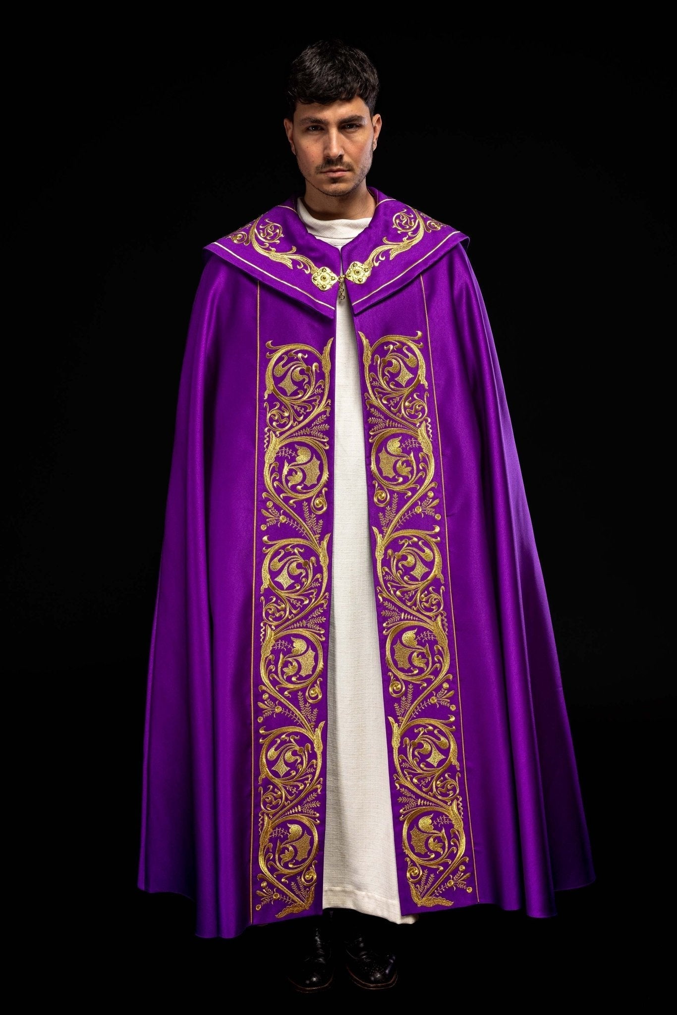 Purple church cope with gold IHS monogram KKP/009/03/20 FIOLET SAT. POMPON 145 cm - HAFTINAUSA.COM