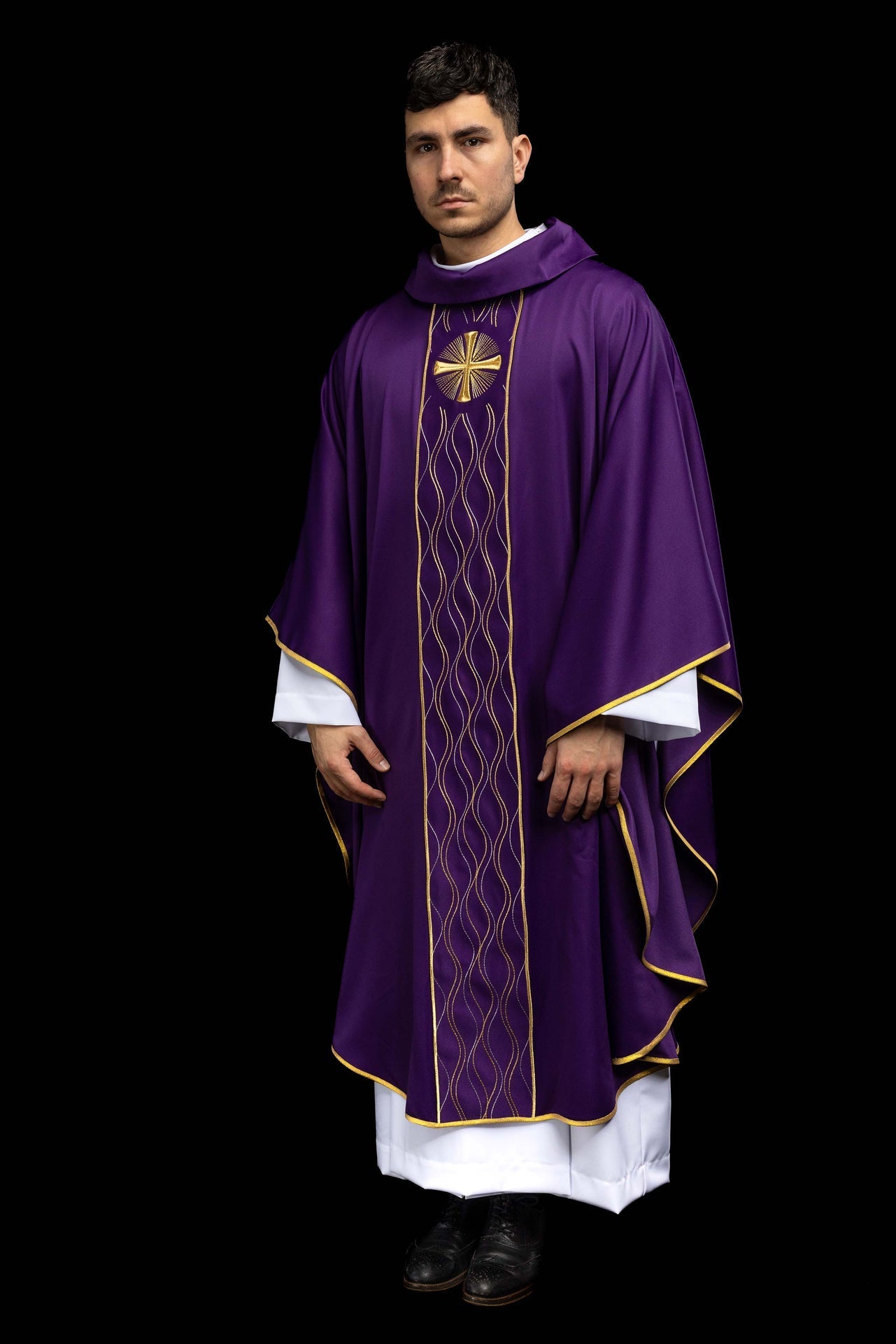 Purple cross - embroidered chasuble KOR/277/03/53 - CHASUBLES.COM