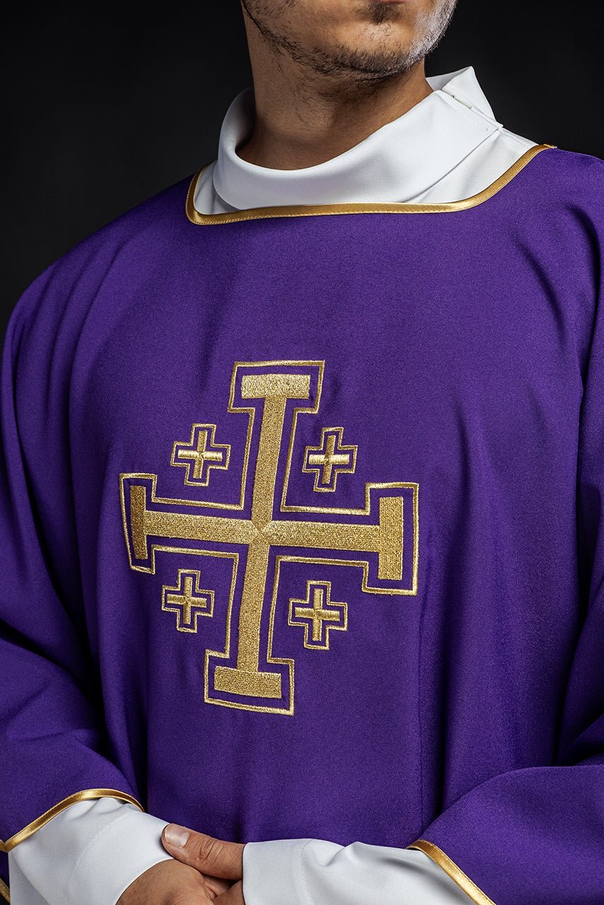 Purple dalmatic with embroidered gold crosses KDL/022/03/12/D - HAFTINAUSA.COM