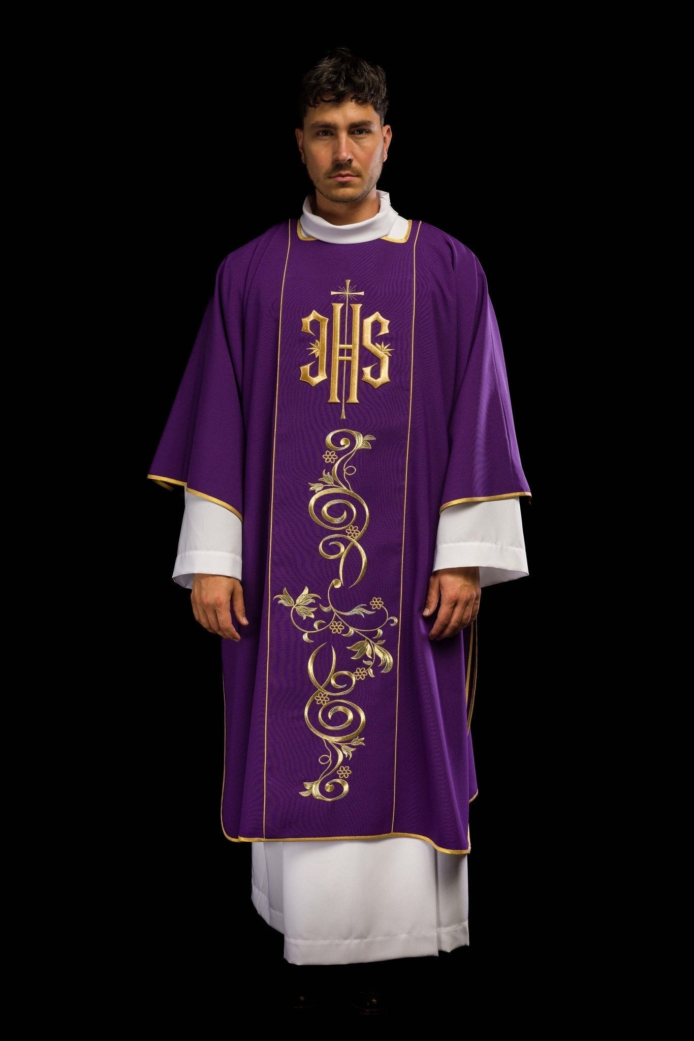 Purple dalmatic with embroidered IHS band KDL/031/03/01/A FIOLETOWY DALMATYK - HAFTINAUSA.COM