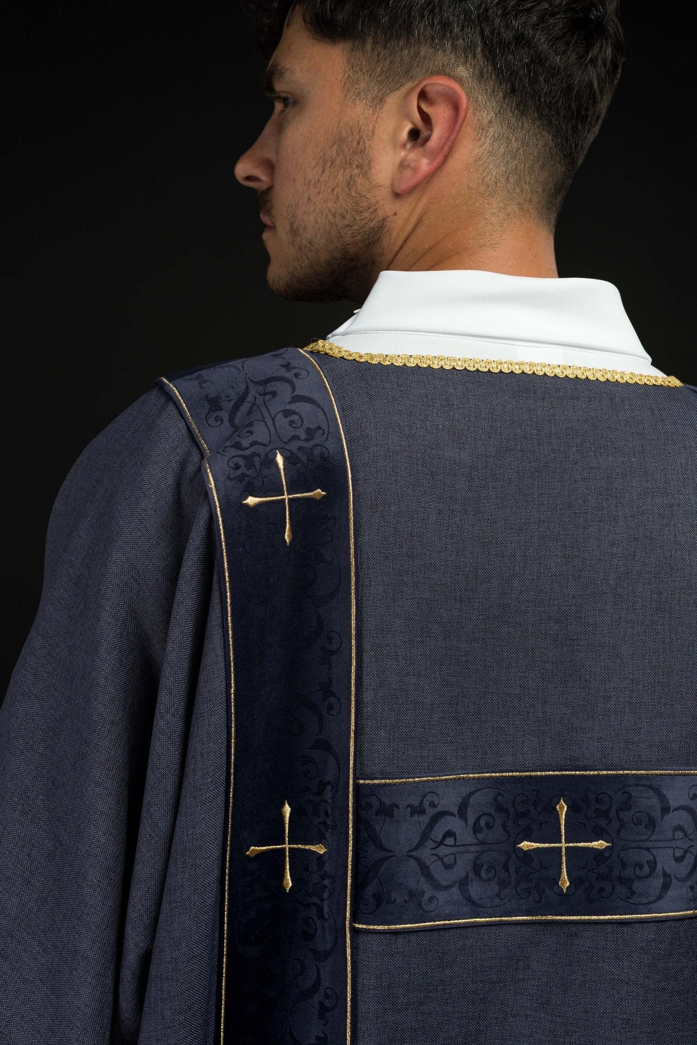 Purple dalmatic with velvet bands and embroidered golden crosses LE/1073/03/B - CHASUBLES.COM