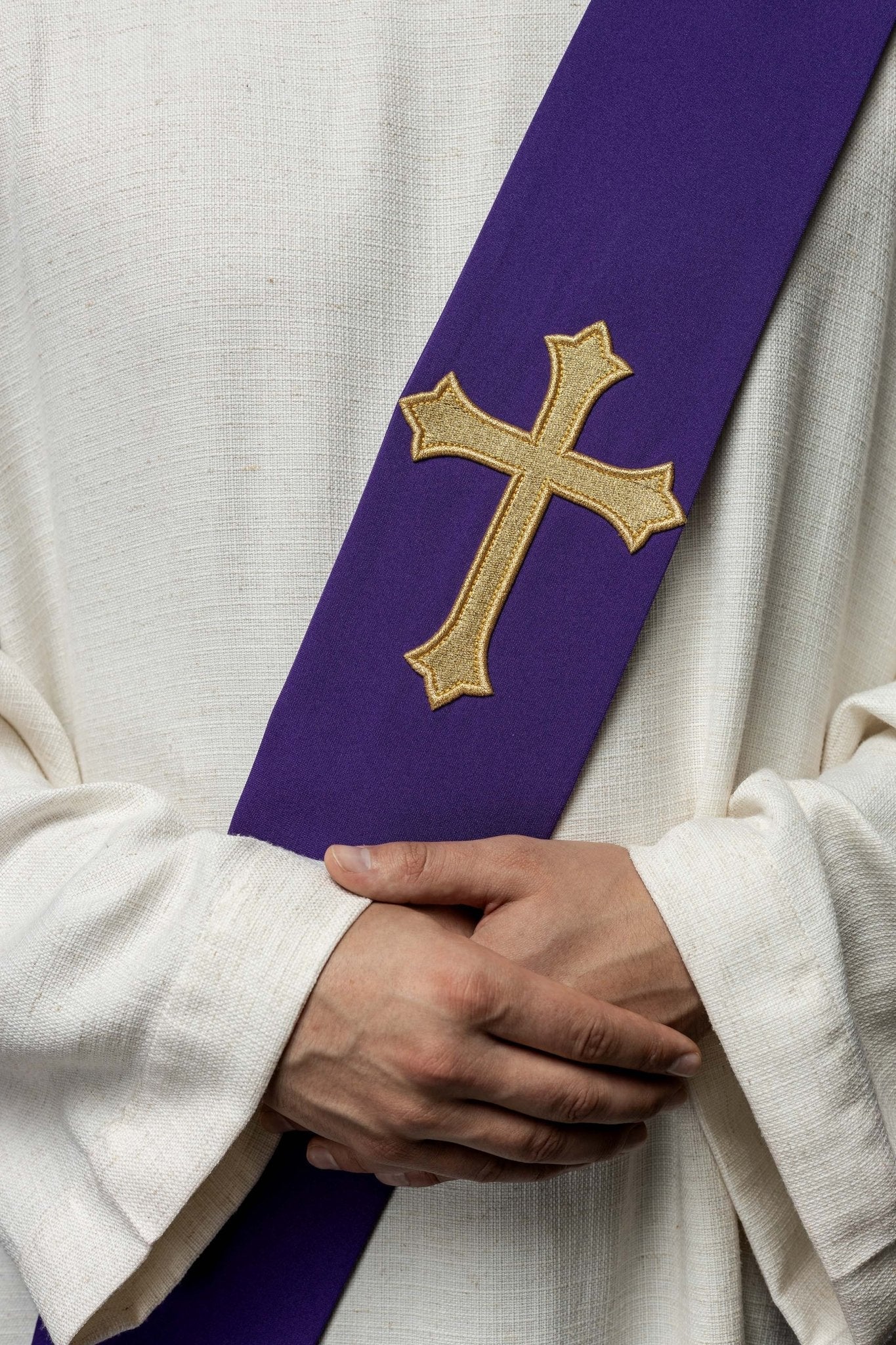 Purple Deacon stole with a Cross KSD/133/03/01 FIOLET - HAFTINAUSA.COM