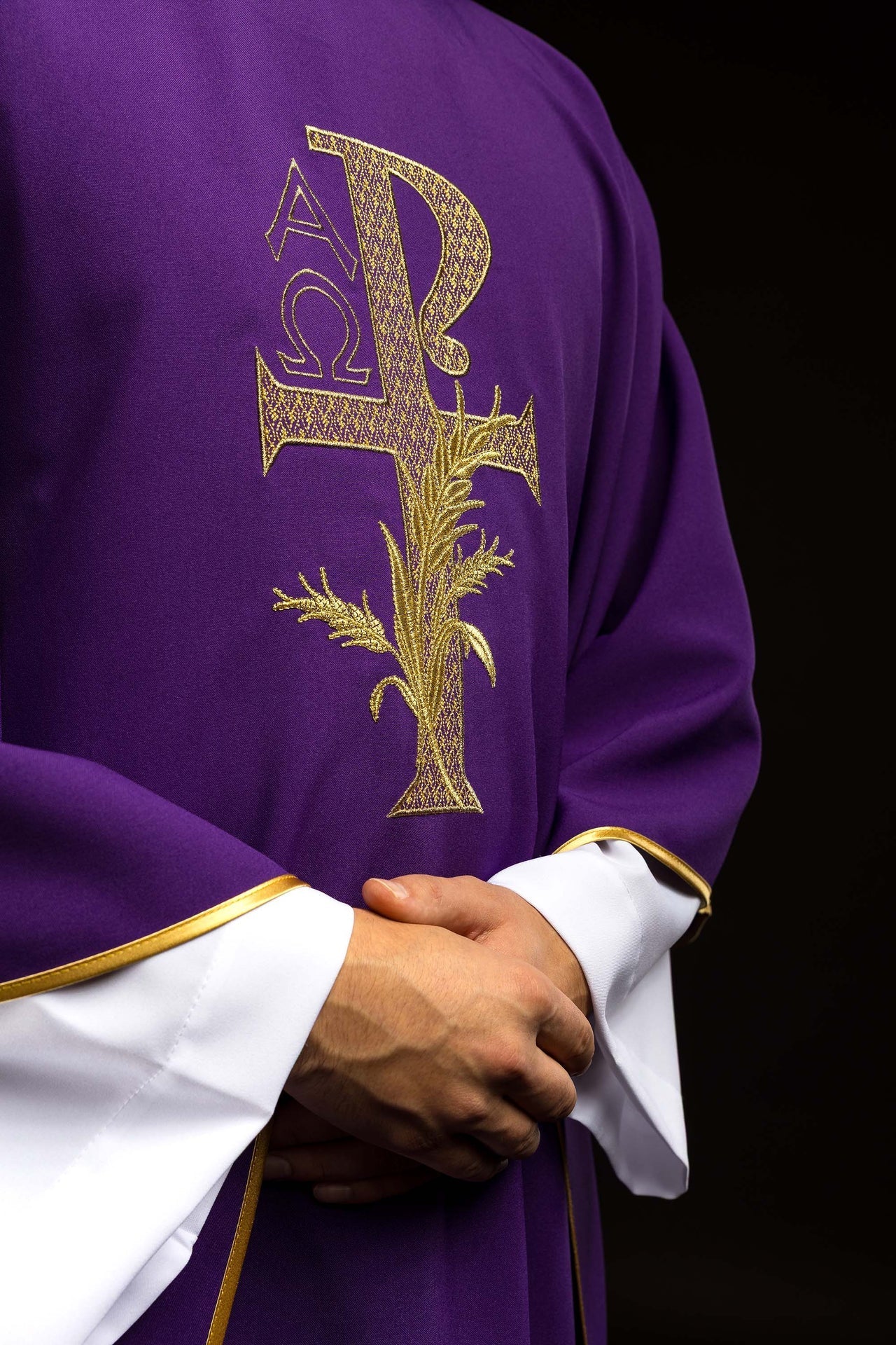 Purple embroidered chasuble with Alpha and Omega symbol and wide collar KOK/004/03/12/KARO - CHASUBLES.COM