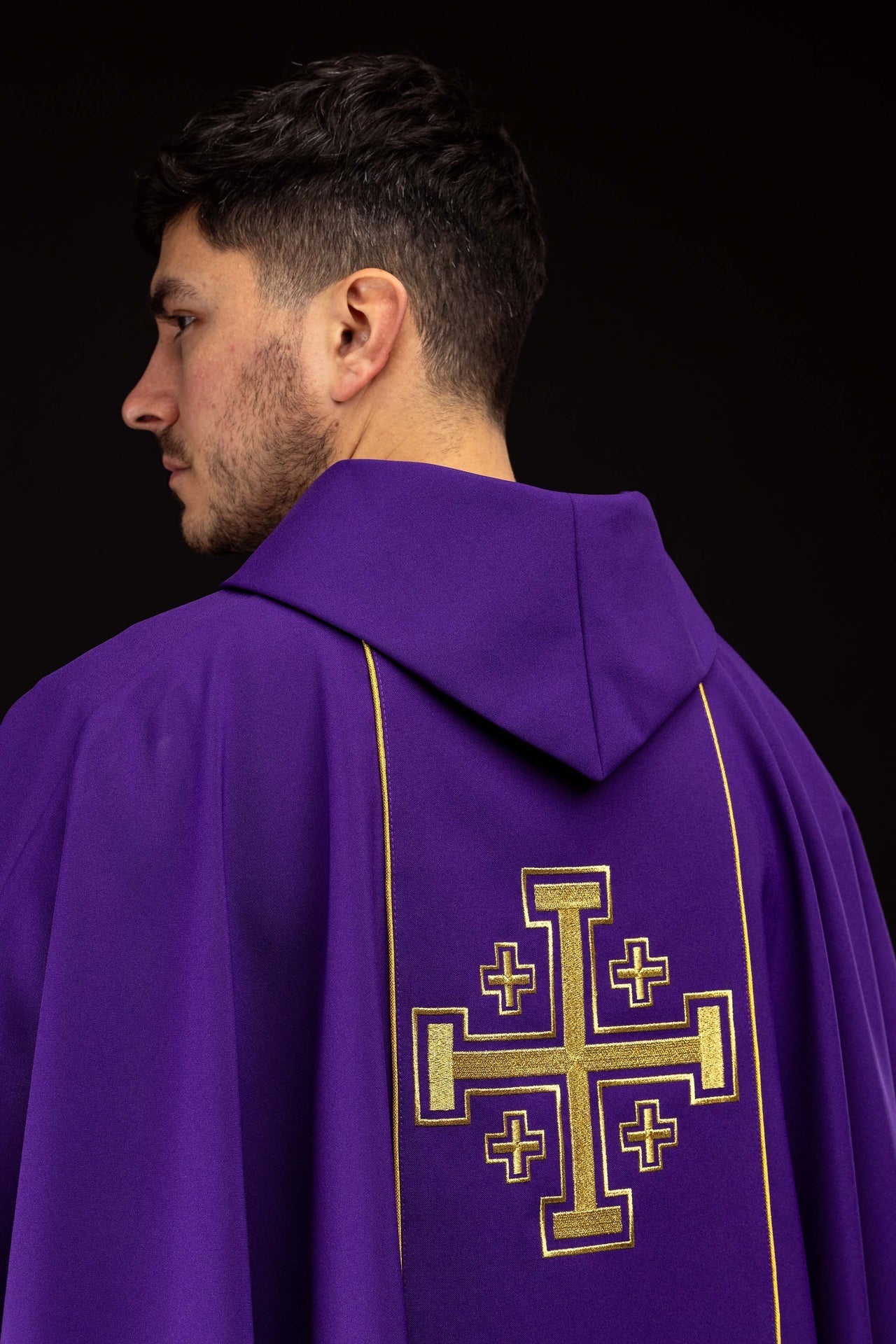 Purple embroidered chasuble with band and Jerusalem crosses KDT/7046/03/01 - CHASUBLES.COM