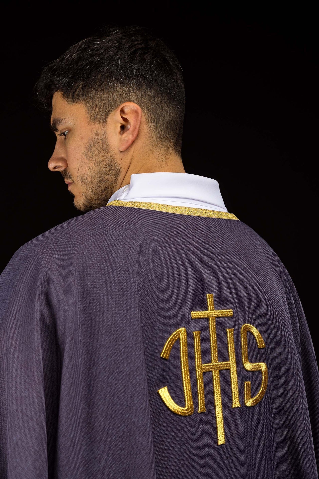 Purple liturgical chasuble with gold IHS embroidery KOA/001/03/70 - CHASUBLES.COM