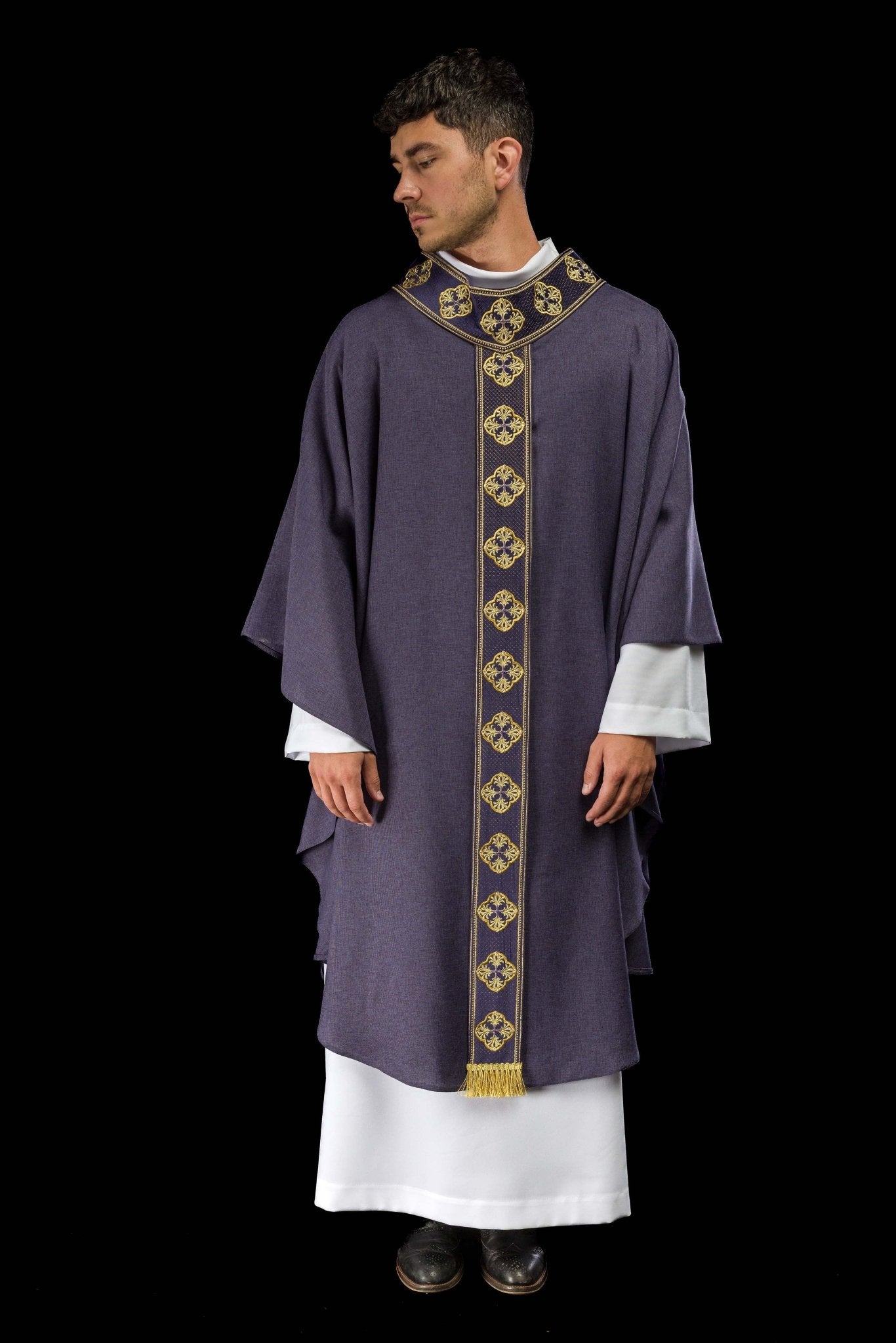 Purple priest chasuble with slim orphrey S-7069-03-70 - CHASUBLES.COM