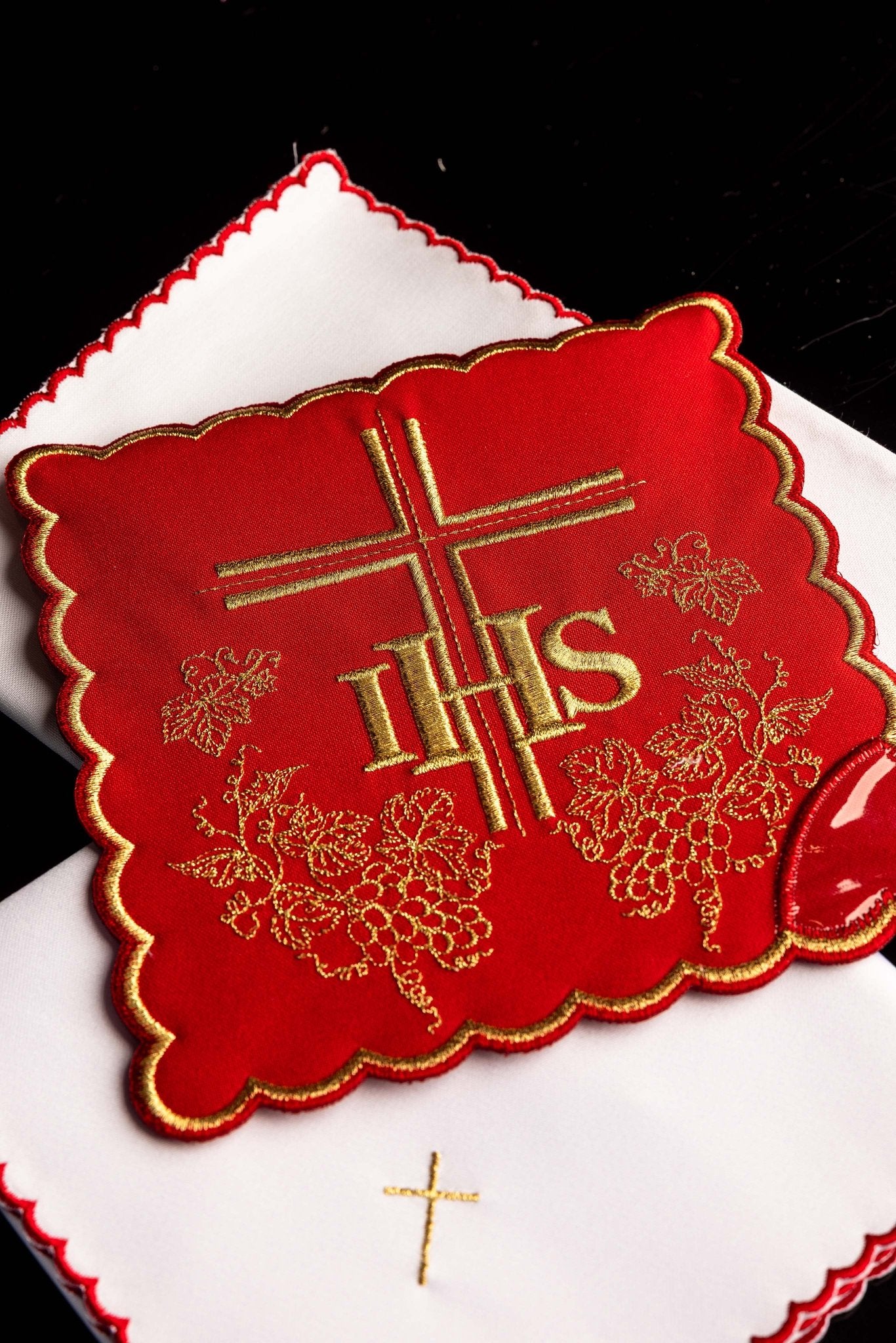 Red Chalice Linens KK/156/02 - CHASUBLES.COM