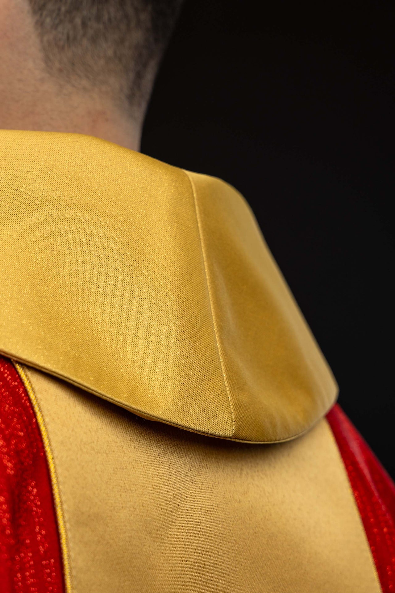 Red chasuble with an embroidered cross motif and a decorative fabric orphrey panel LE/7034/02 - CHASUBLES.COM