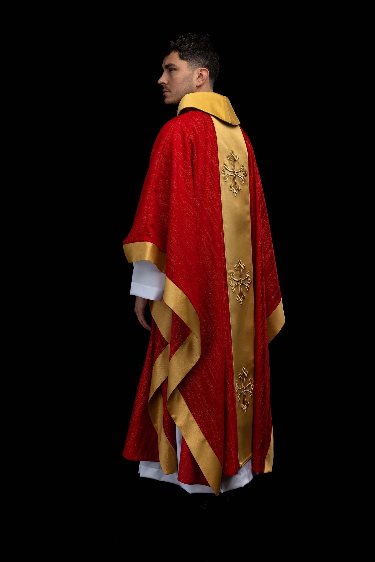 Red chasuble with an embroidered cross motif and a decorative fabric orphrey panel LE/7034/02 - CHASUBLES.COM