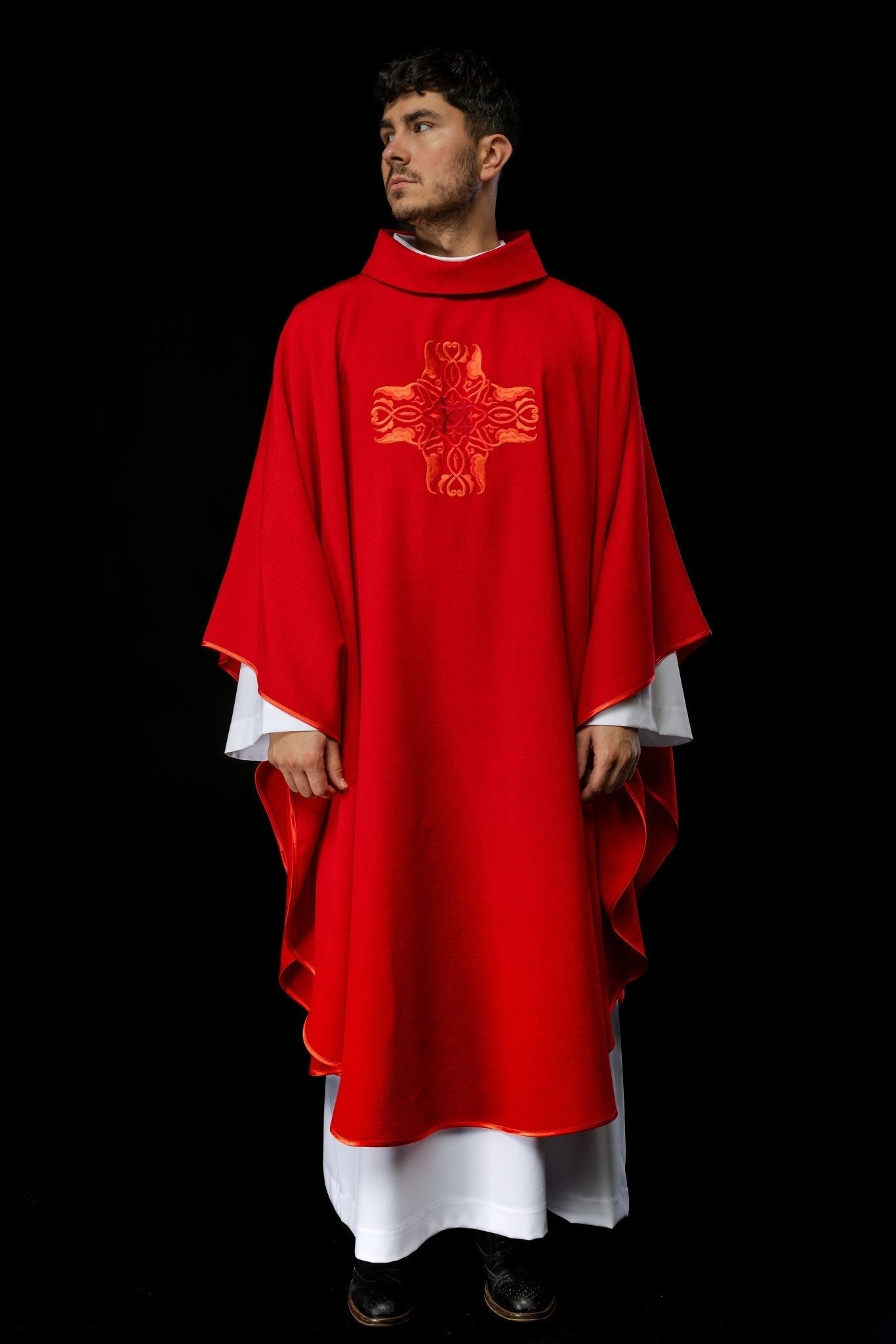 Red chasuble with Cross embroidery HA7035 - 02 CZERWONY - HAFTINAUSA.COM