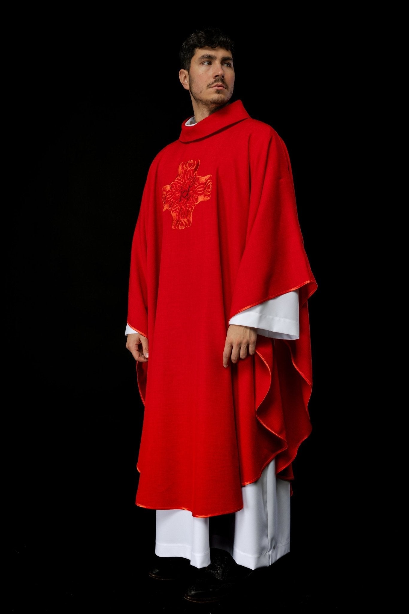 Red chasuble with Cross embroidery HA7035 - 02 CZERWONY - HAFTINAUSA.COM