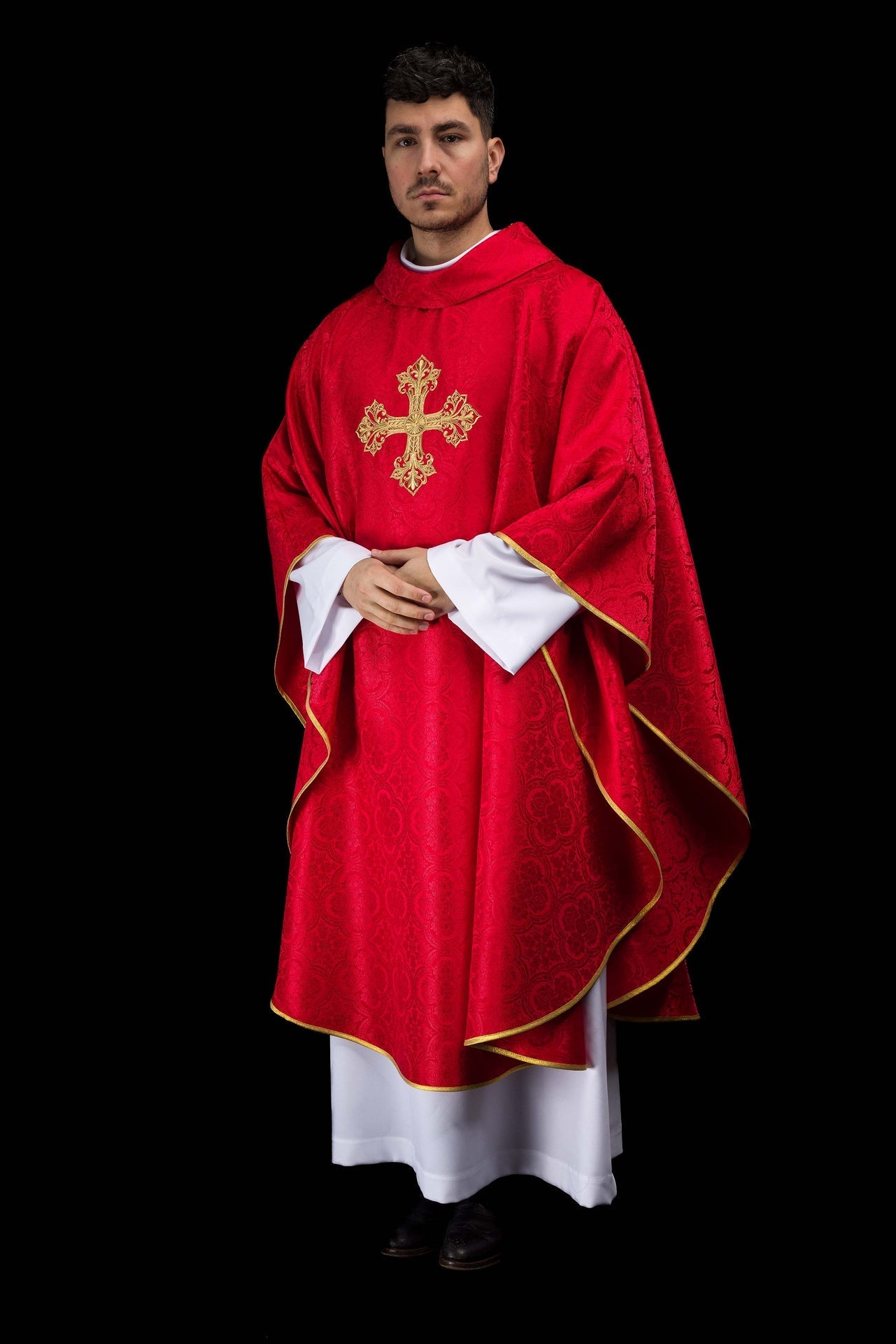 Red chasuble with cross jacquard fabric KOR/403/02/11 - CHASUBLES.COM