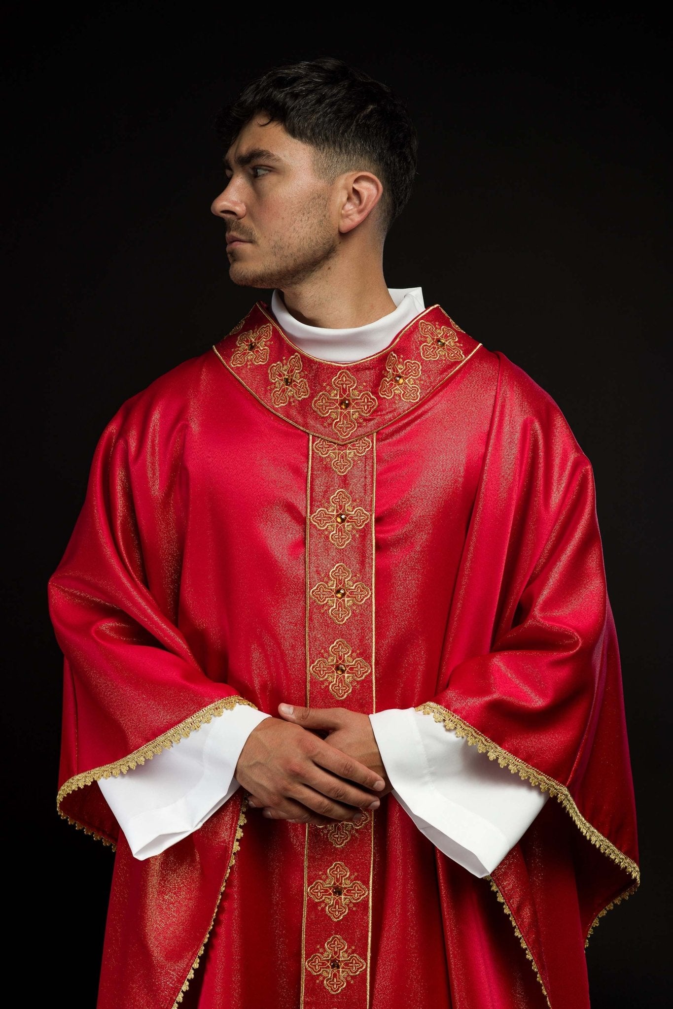 Red chasuble with decorative stones and embroidered collar S-7056-02-54 - CHASUBLES.COM