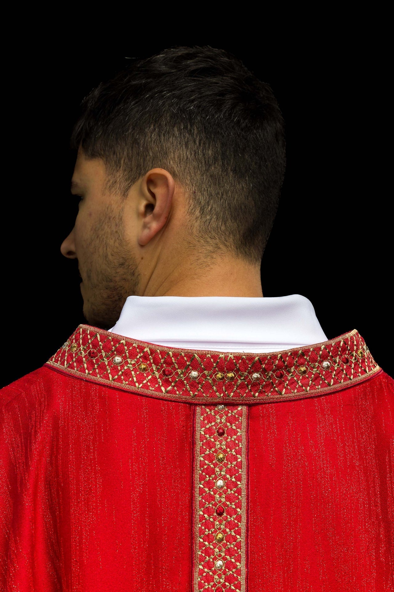 Red Chasuble with Embroidered Band and Collar LE/7033/02 - CHASUBLES.COM