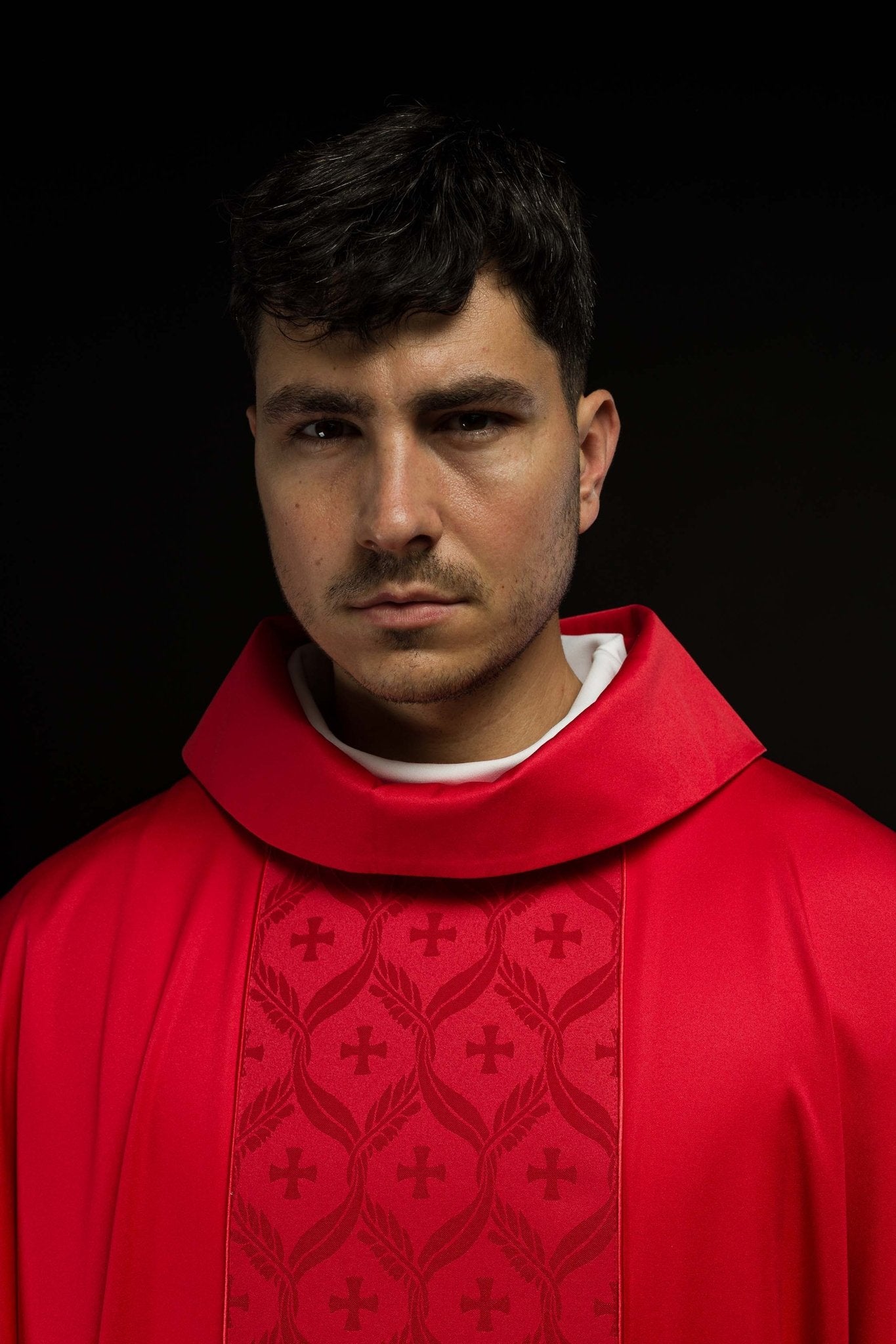 Red Chasuble with Jacquard Orphrey Featuring Cross Motifs KOR/402/02/53 - CHASUBLES.COM