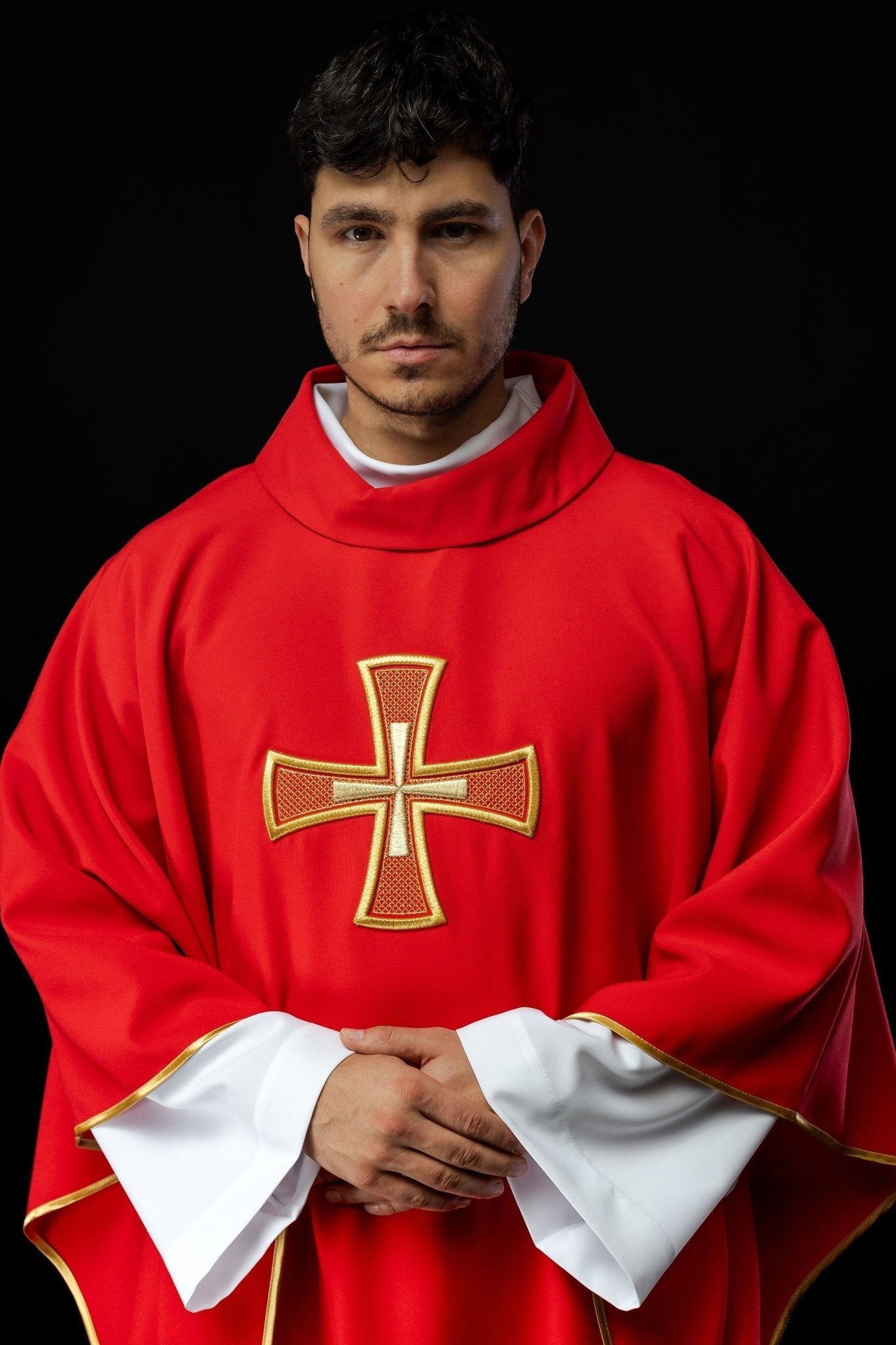 Red chasuble with mosaic red cross KOR/258/02/12 - HAFTINAUSA.COM