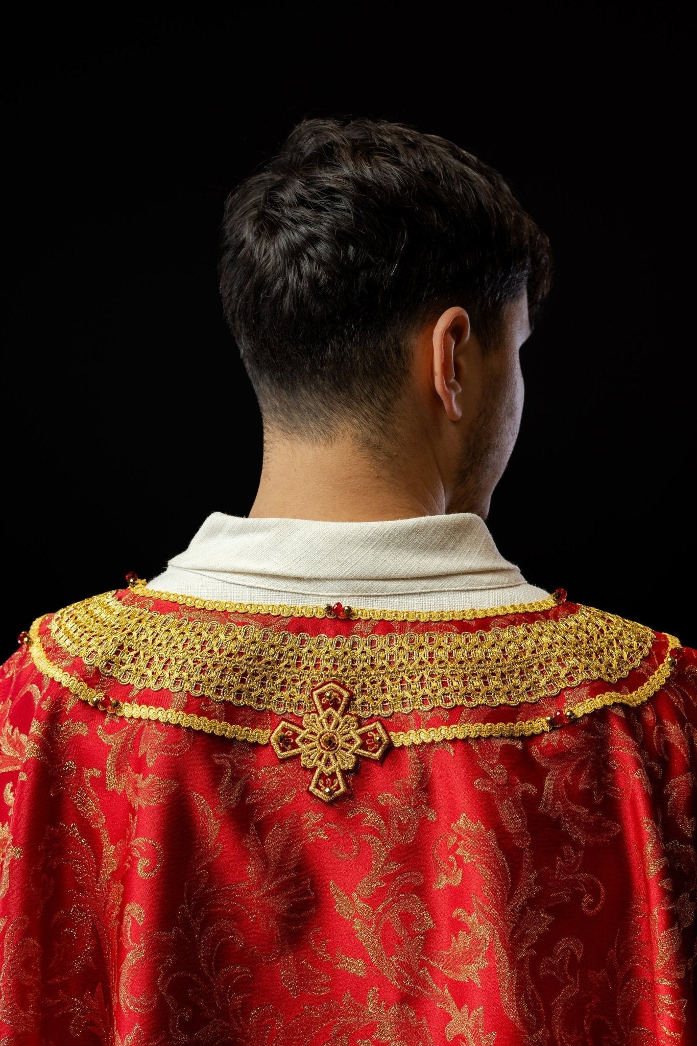 Red chasuble with natural stones Handmade 7010 HM/7010/02/90 - HAFTINAUSA.COM