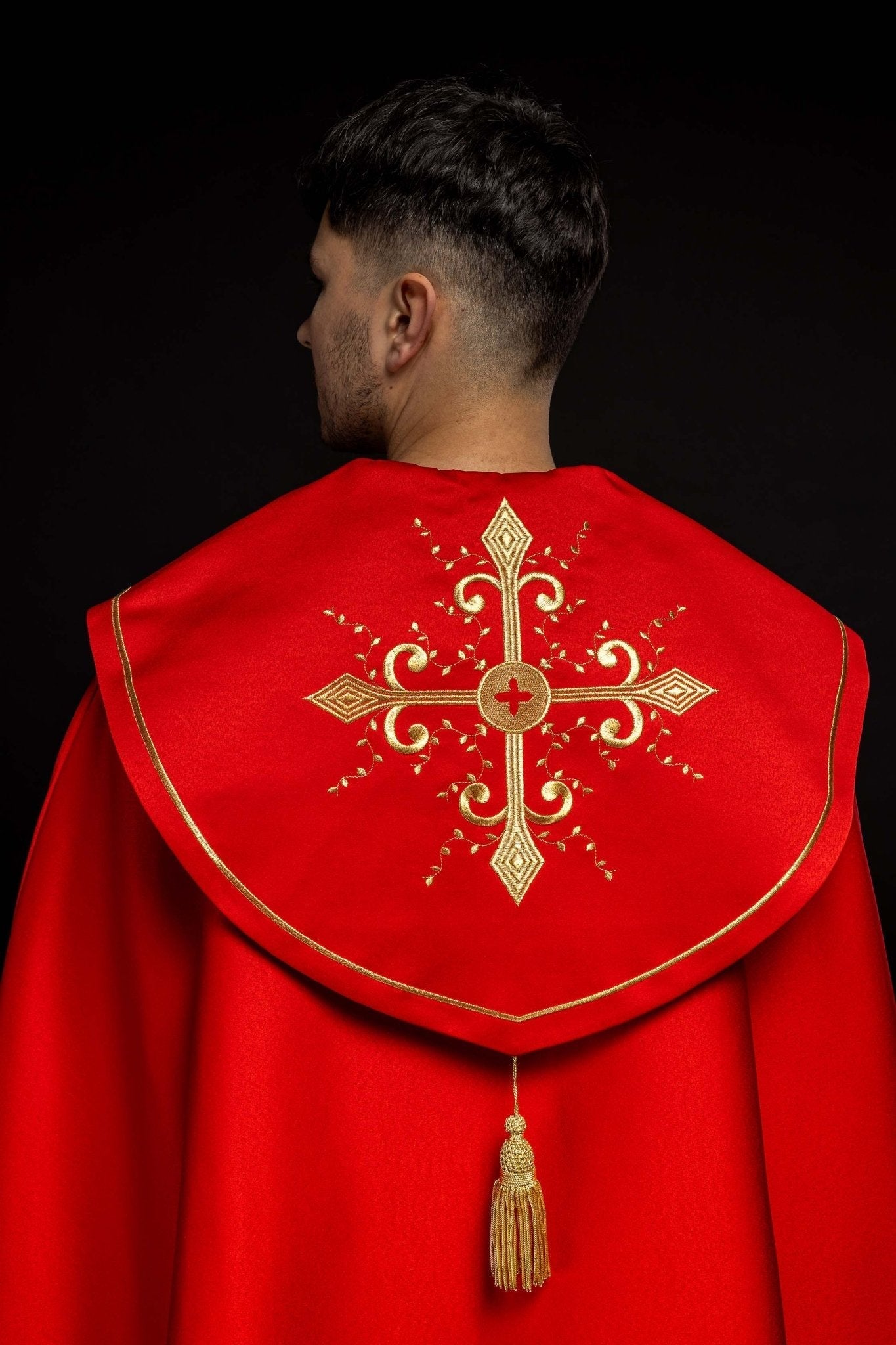Red church cope with embroidery with gold crosses KKP/024/02/20 CZERWONA SAT. POMPON 145cm - HAFTINAUSA.COM