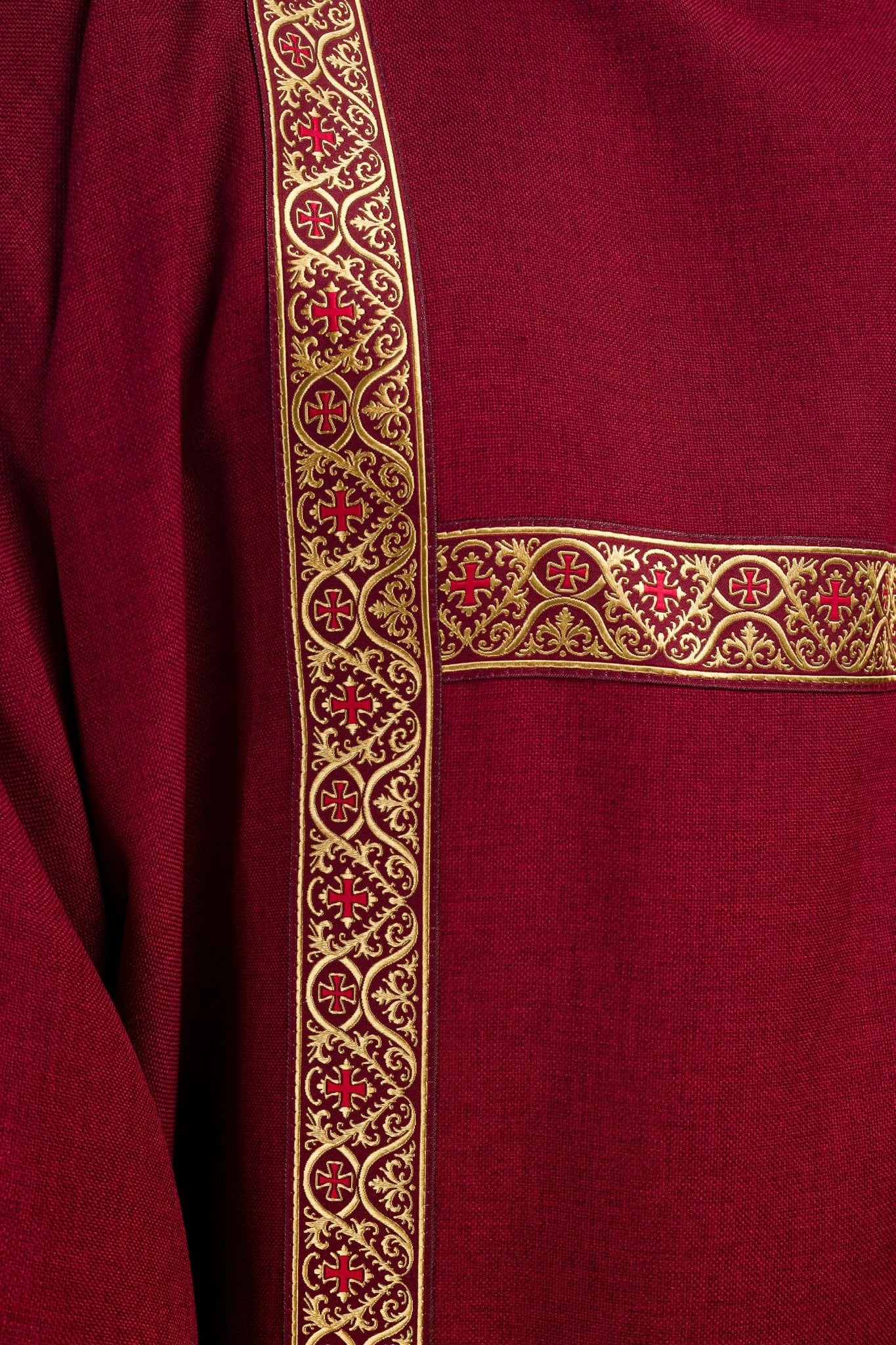 Red dalmatic decorated with gold jacquard ribbons KDL/395/02/70/B - CHASUBLES.COM
