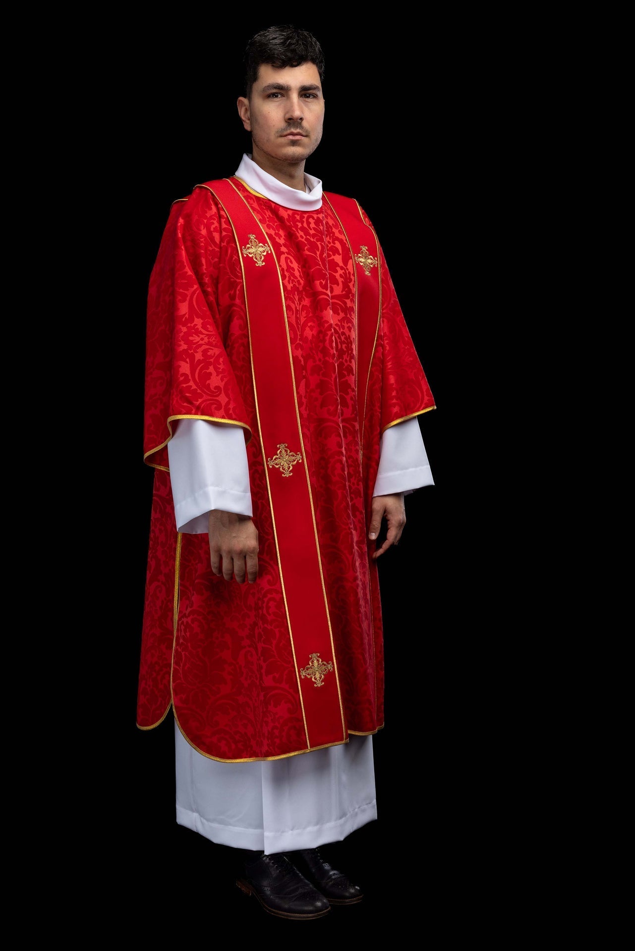 Red dalmatic in jacquard with bands and embroidered gold crosses KDL/284/02/81/B - CHASUBLES.COM